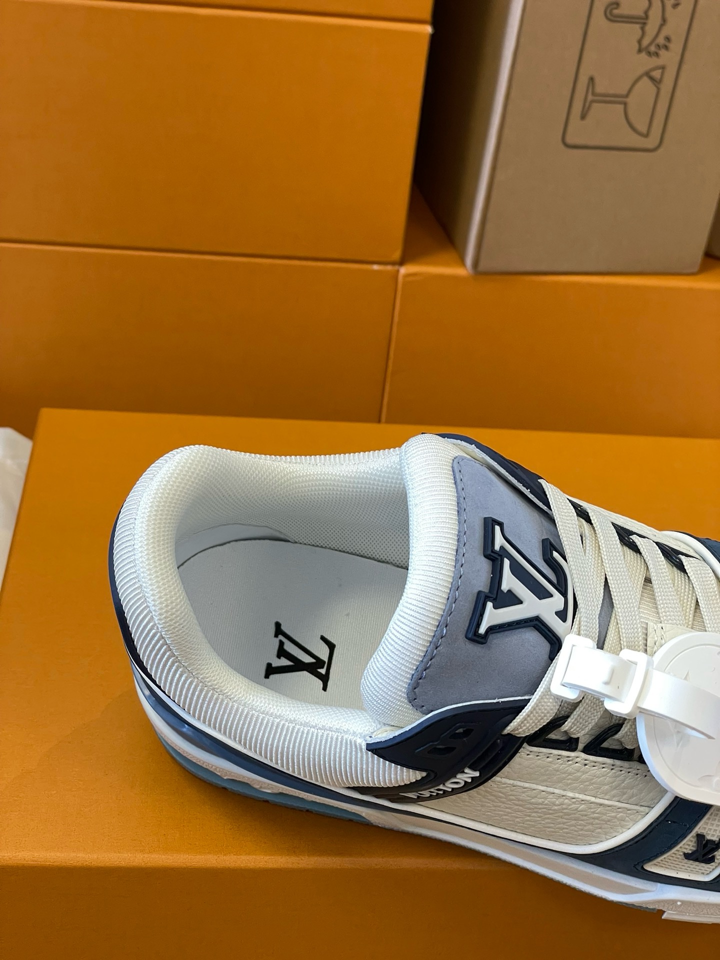 Loui Vuitto TRAINER SNEAKER
