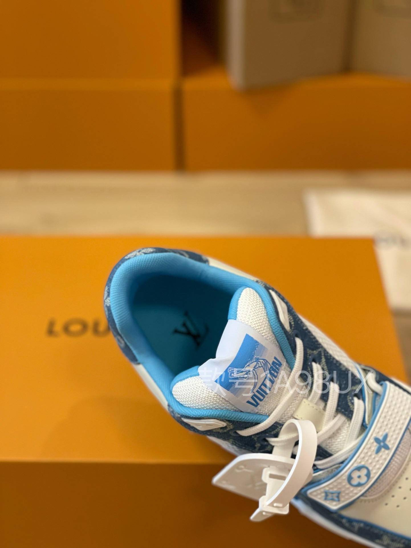Loui Vuitto TRAINER SNEAKER