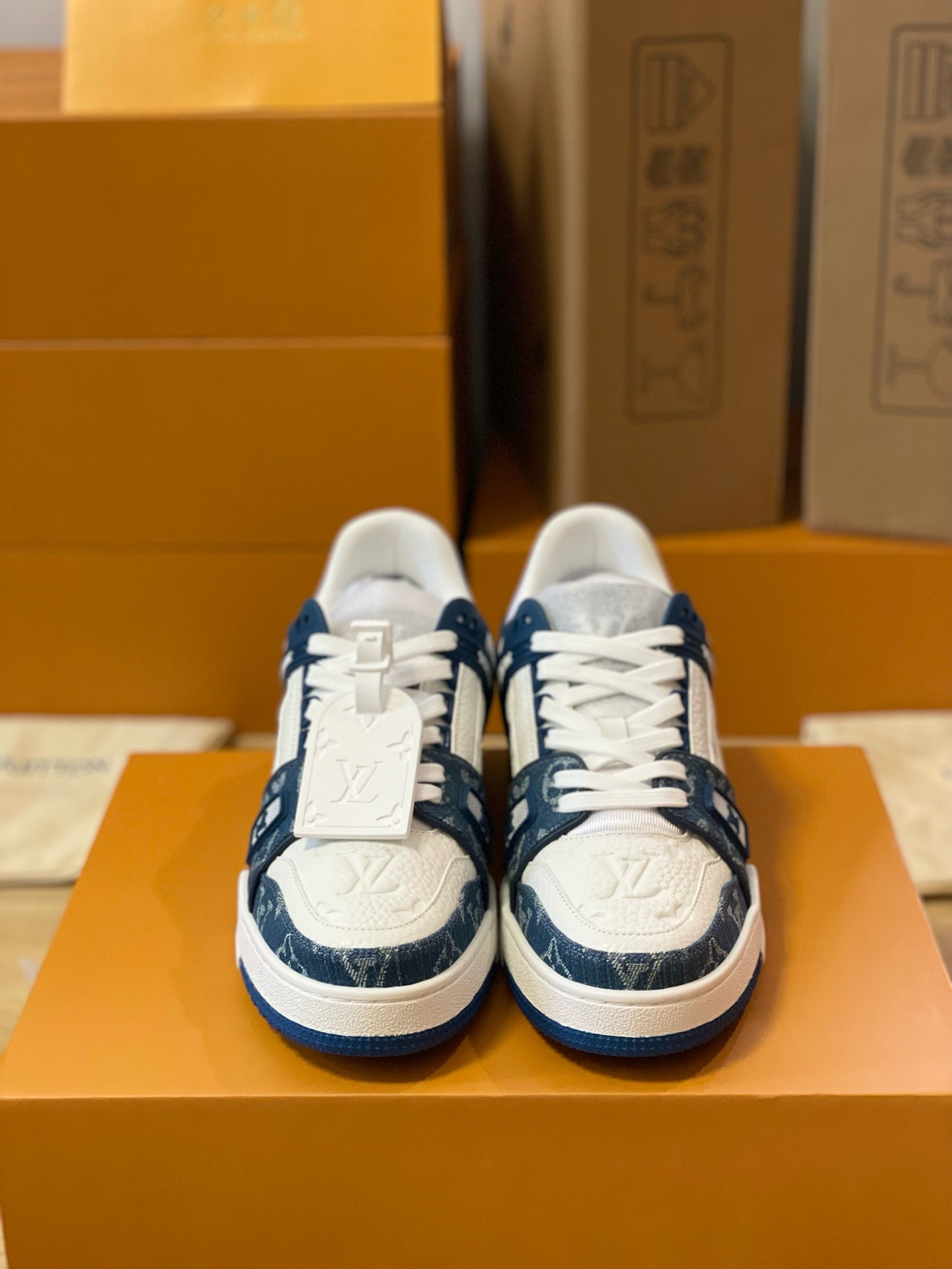 Loui Vuitto TRAINER SNEAKER