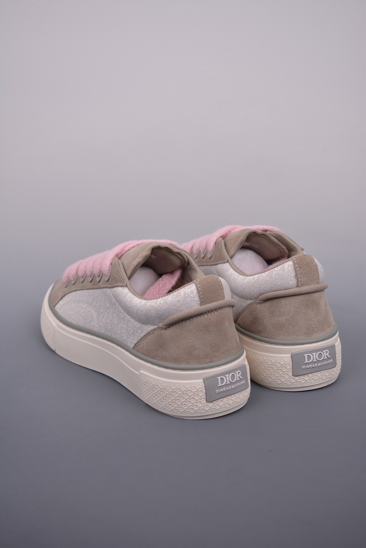 DR B33 SNEAKER