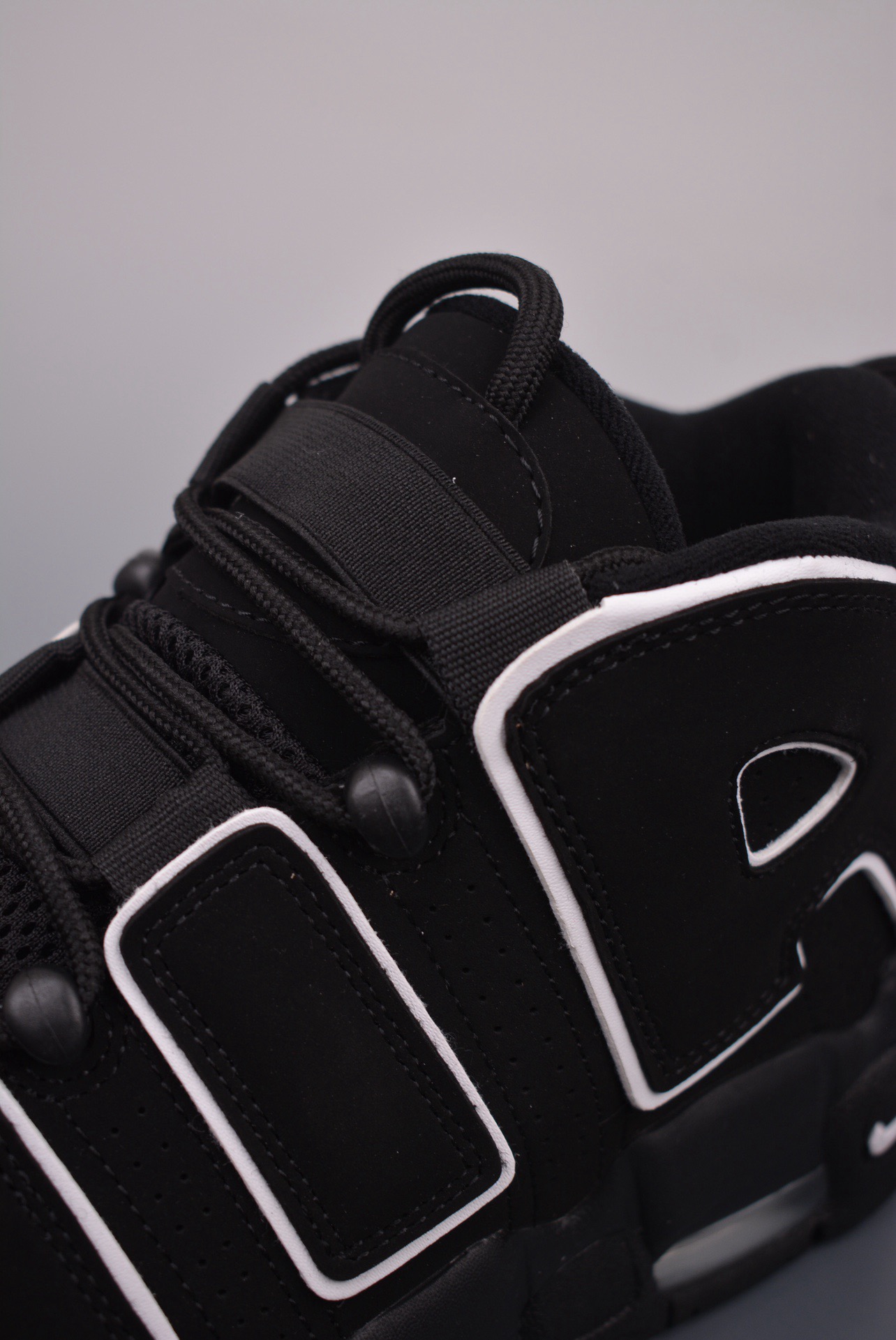 Nike Air More Uptempo “Scottie Pippen” 414962-002