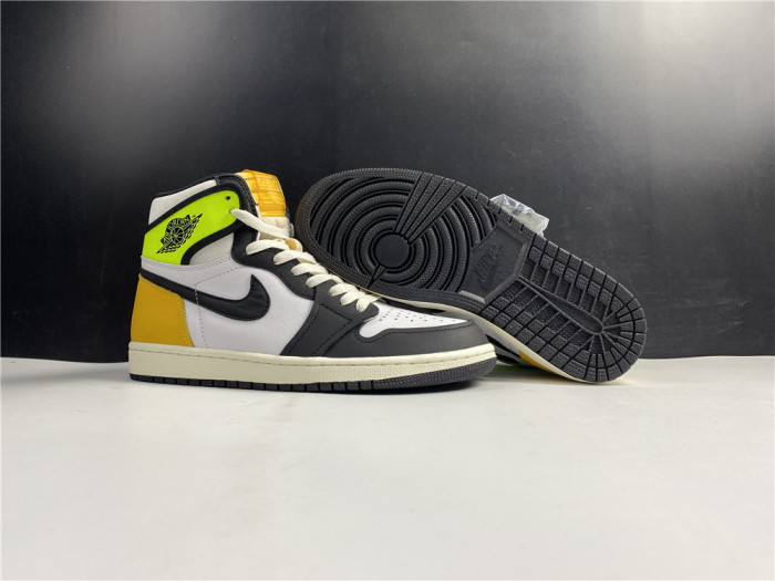 AIR JORDAN 1 RETRO HIGH OG ‘VOLT GOLD’ 555088-118