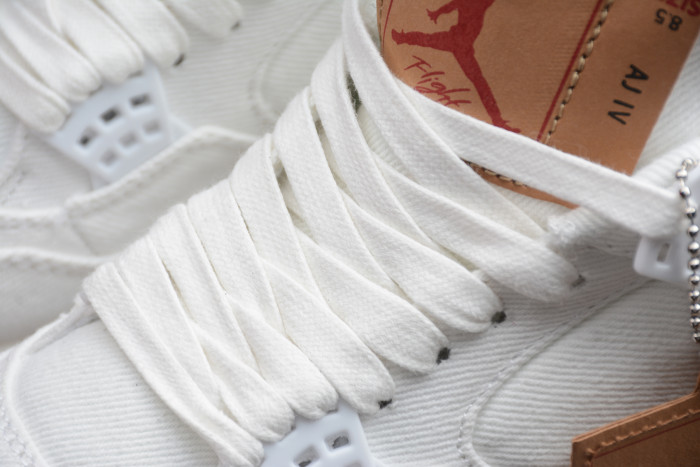 Levi’s x Air Jordan 4 ‘White’ AO2571-100