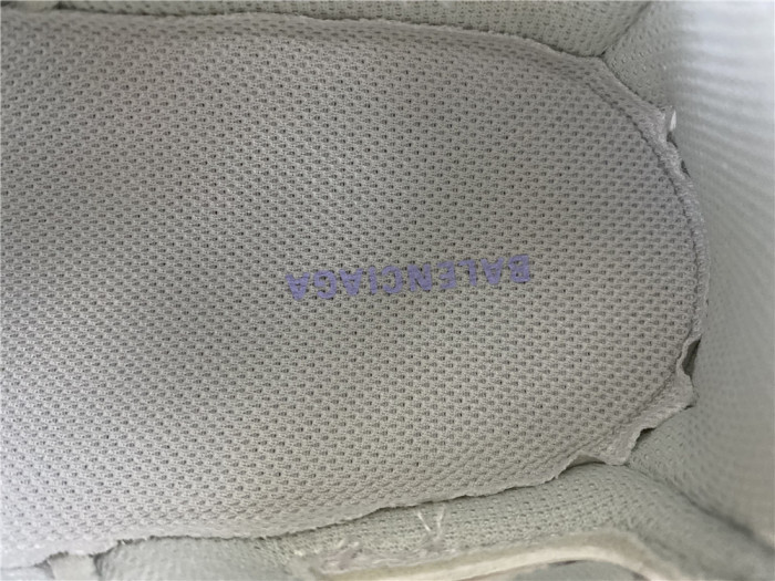 BLCG Track 2 568615 W2GN3 9045