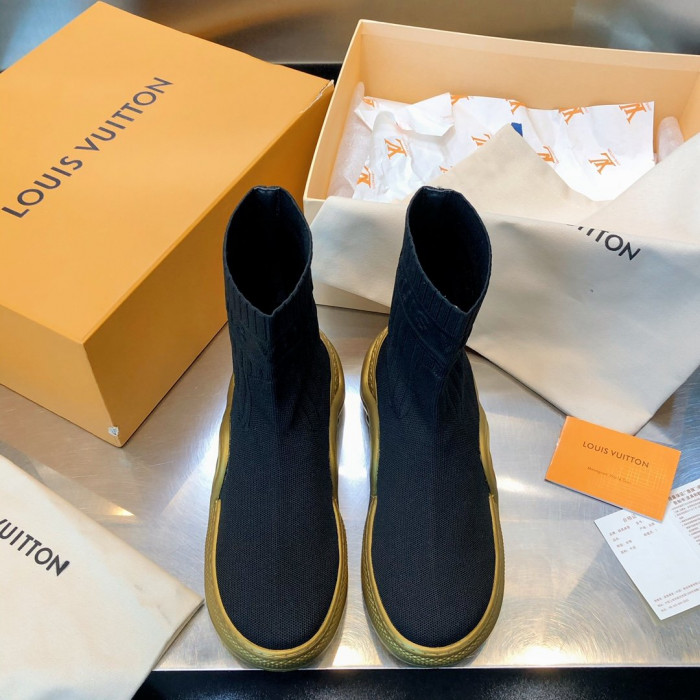 LOUS VUITO ARCHLIGHT SNEAKER BOOT
