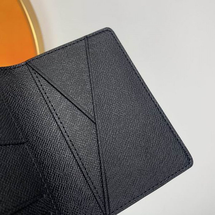 LOUI VUITTO WALLET M69536 11*8*1