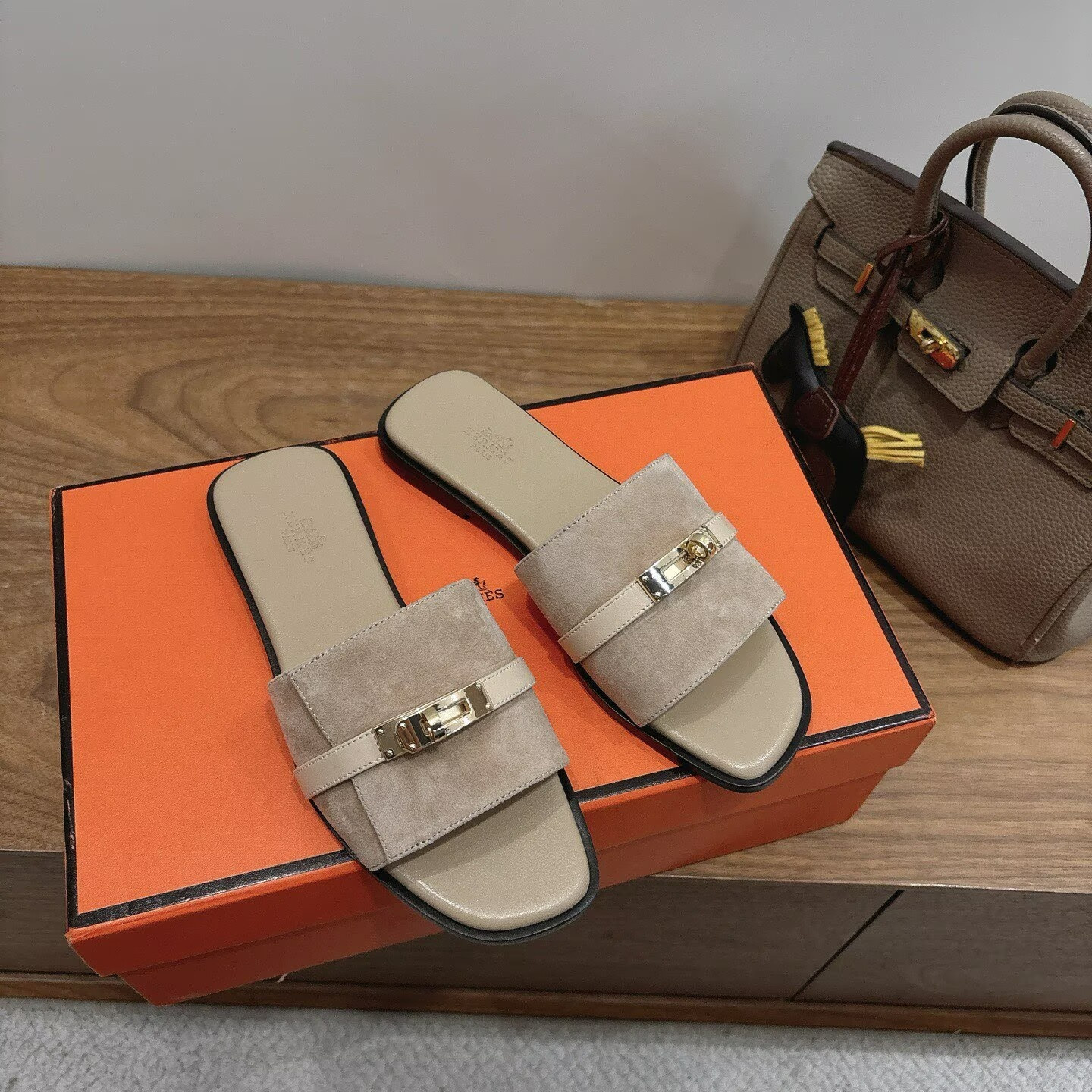 UA Hermès Giulia Sandal