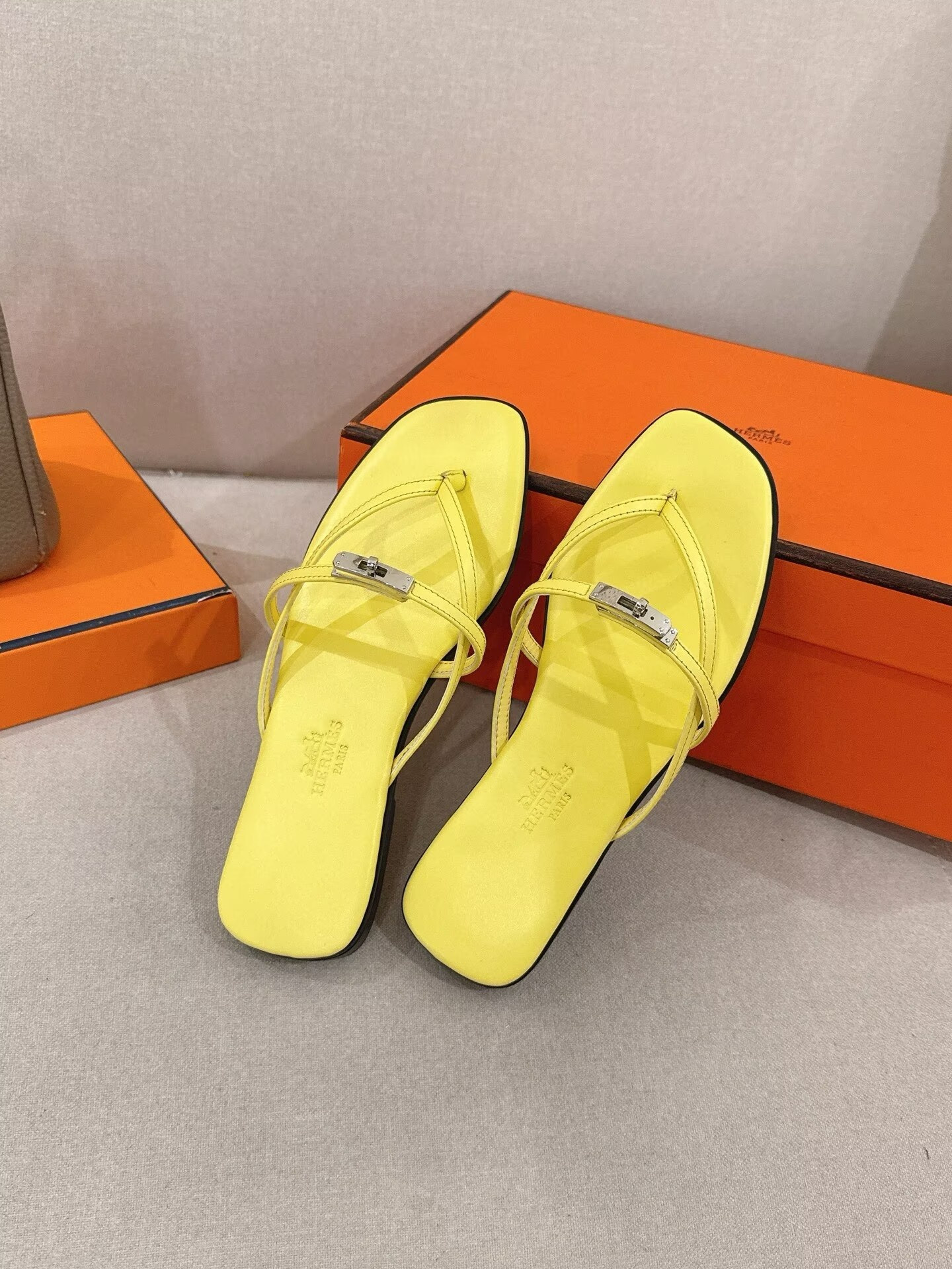 UA Hermès Miss Sandals