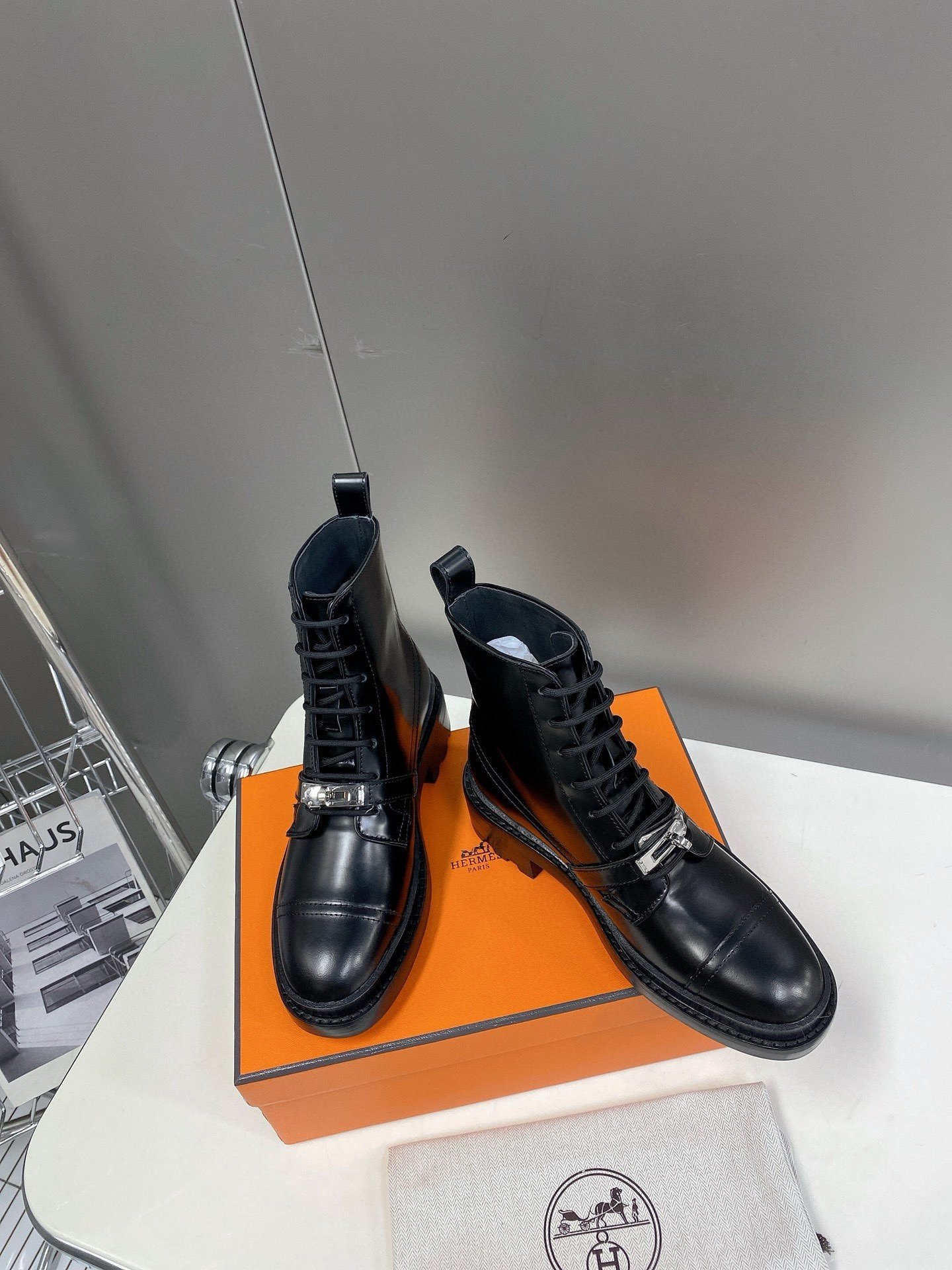 UA Hermes Funk Ankle Boot