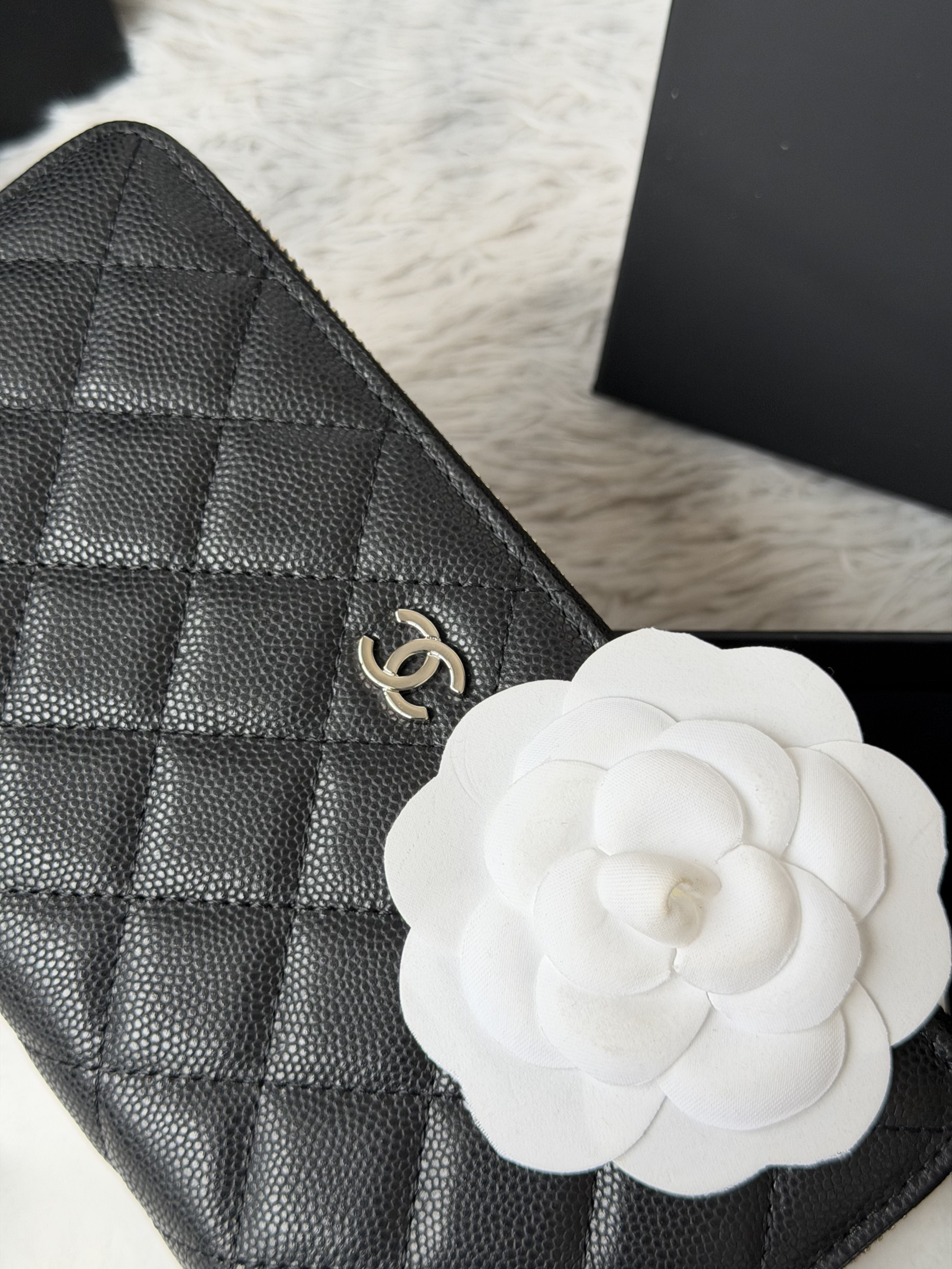 Ch**el zip around wallet 80758 10x19x3cm