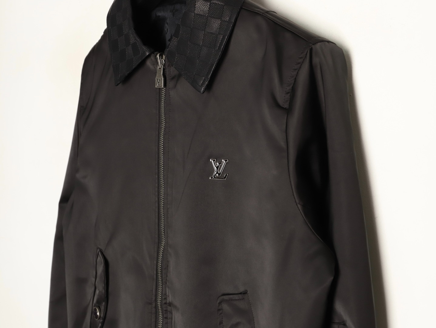 L0vis Vvtt0n LV 25FW Reversible Coats