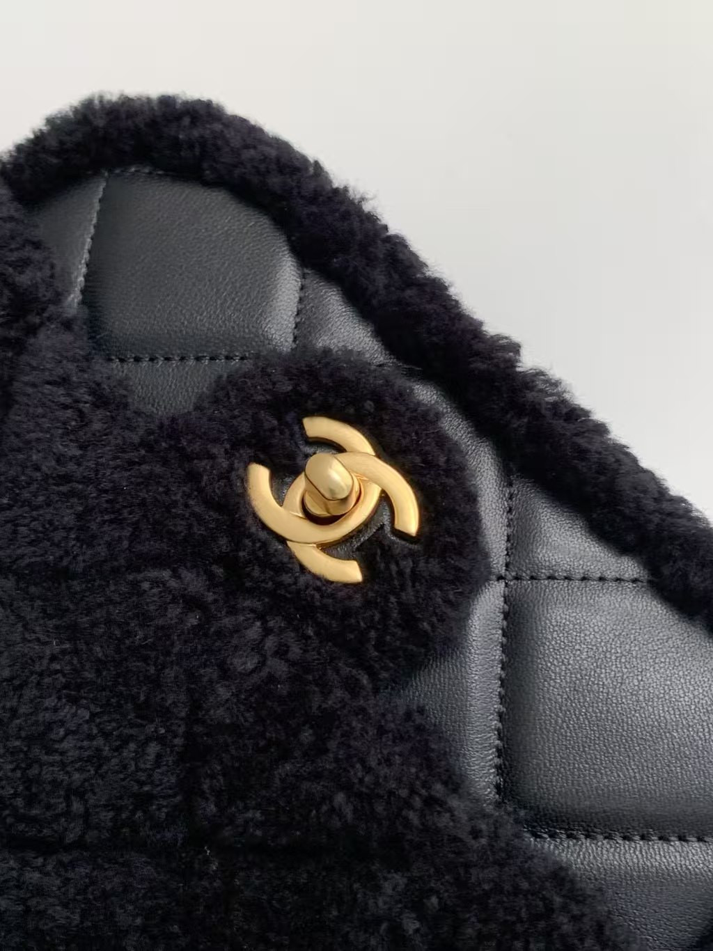 Ch**el Flap Bag 13.5x17x8cm