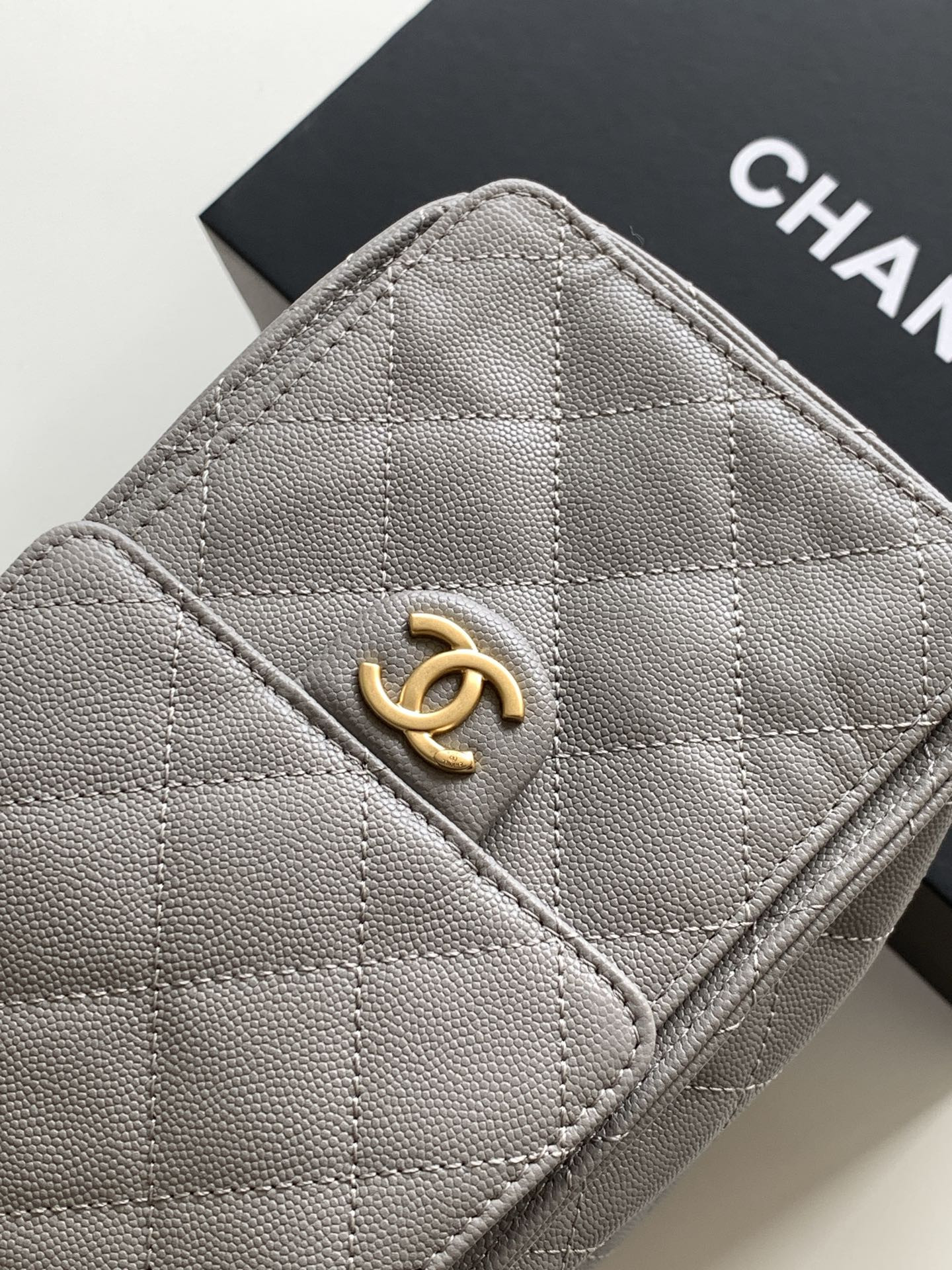 CHANEL 25C Bucket BAG 30x26x14cm