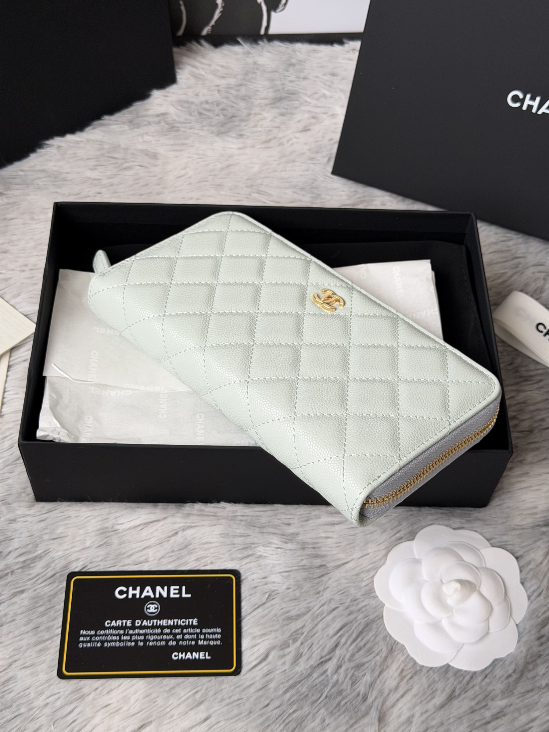 Ch**el zip around wallet 80758 10x19x3cm