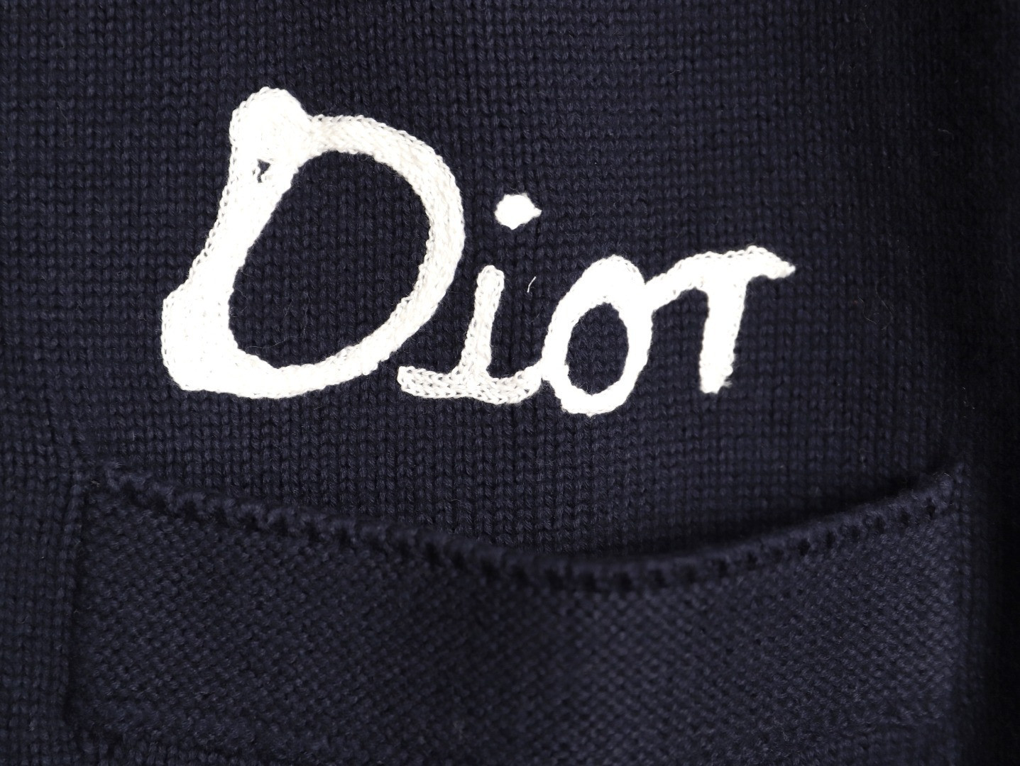 D10r Cardigan Sweaters