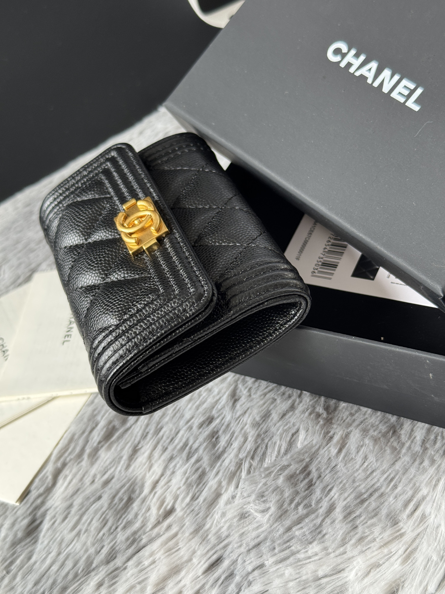 Ch**el boy Ch**el flap card holder a80603 7.5x11.3x2.1cm