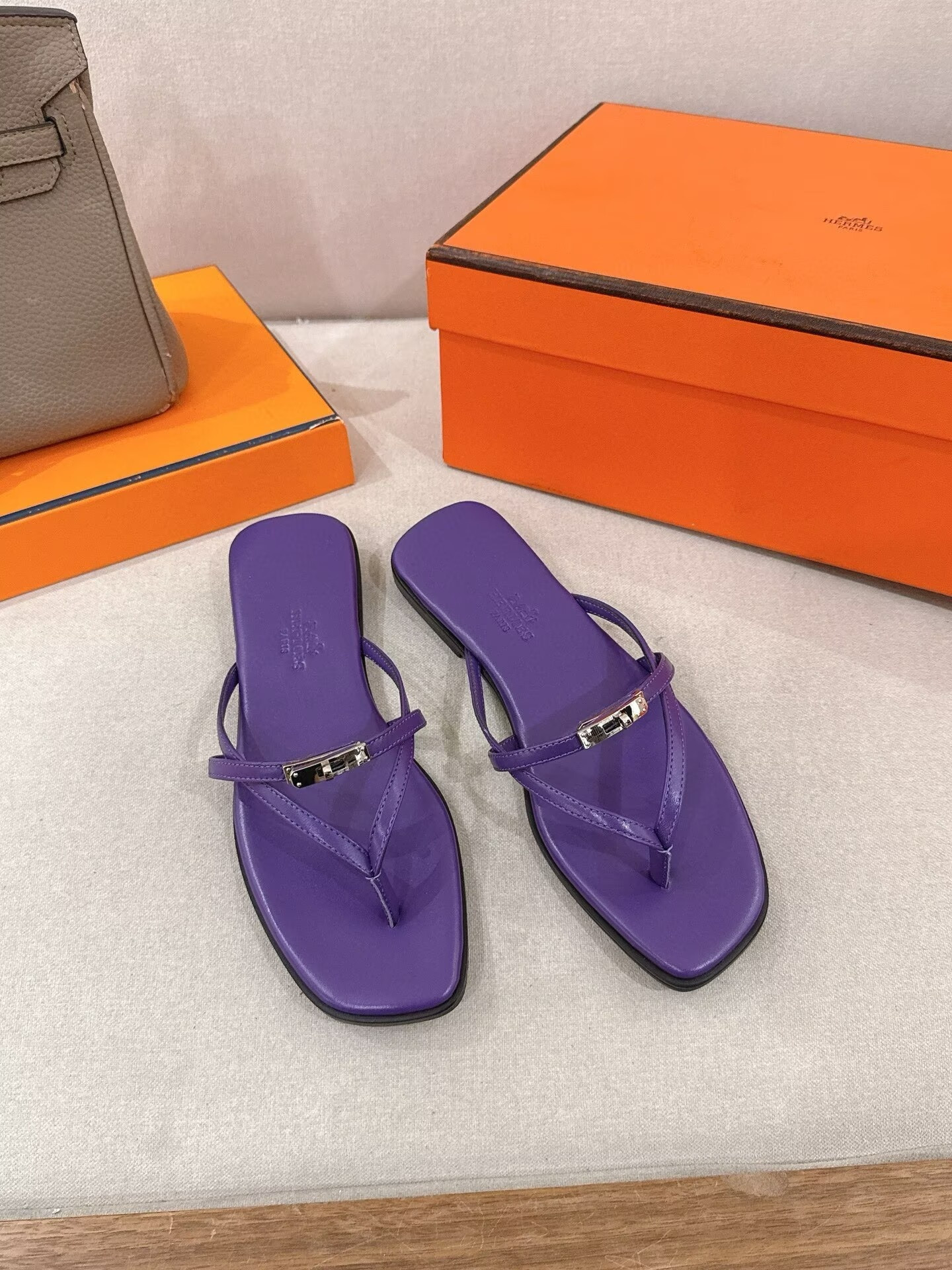 UA Hermès Miss Sandals