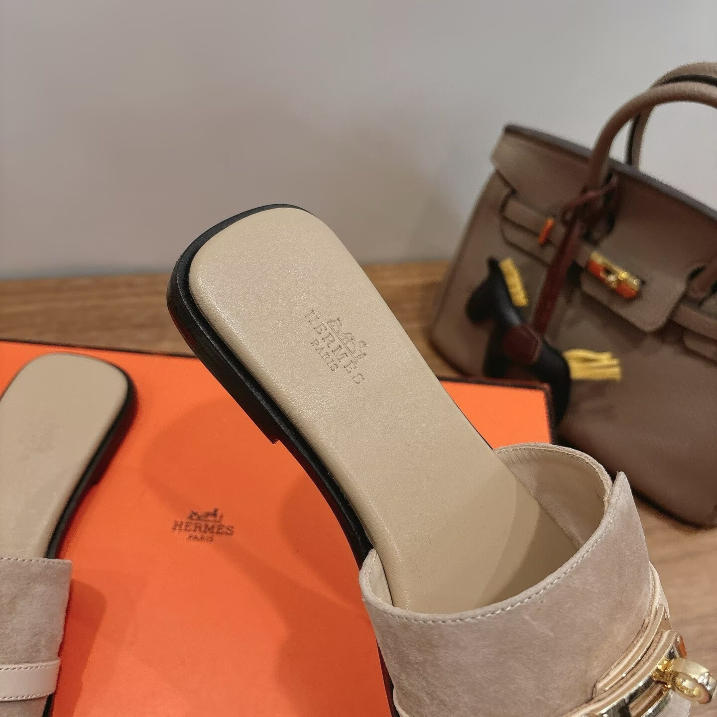 UA Hermès Giulia Sandal