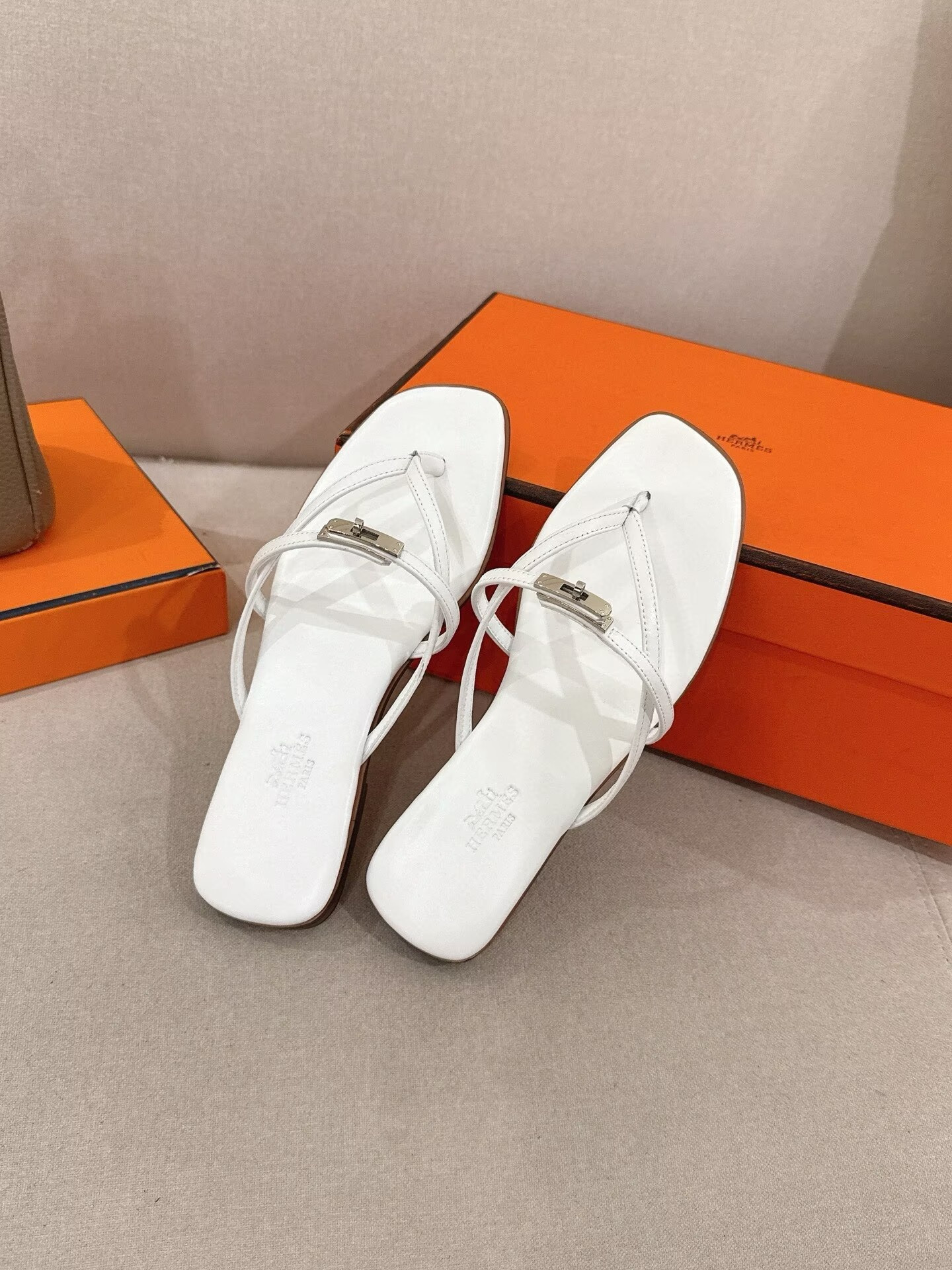 UA Hermès Miss Sandals