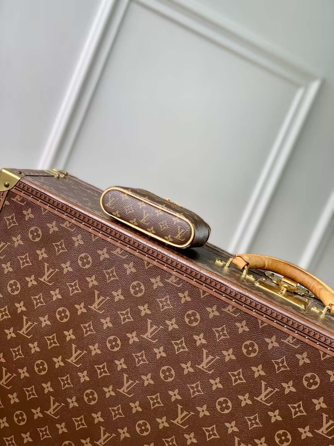 LV Nice Beauty Makeup Bag M83079 11.5x3.5x13.5cm