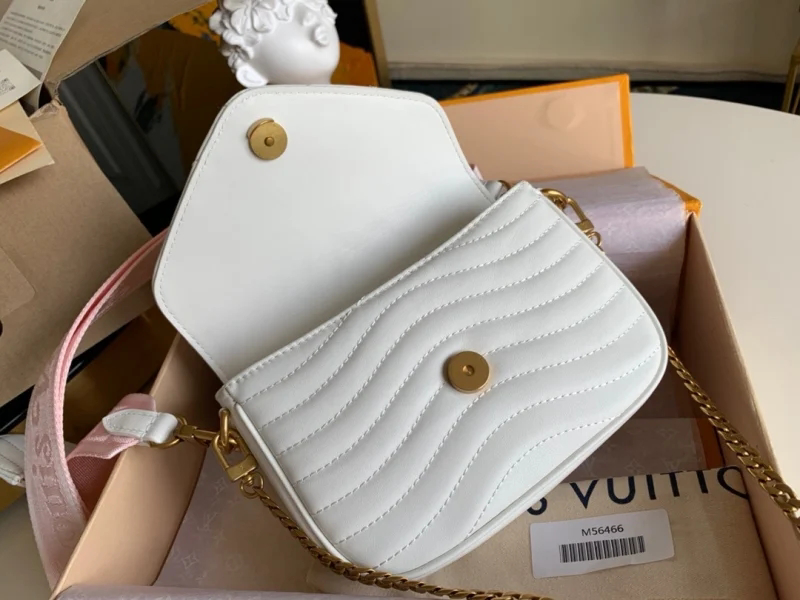 L0vis Vvtt0n NEW WAVE MULTI-POCHETTE M56466