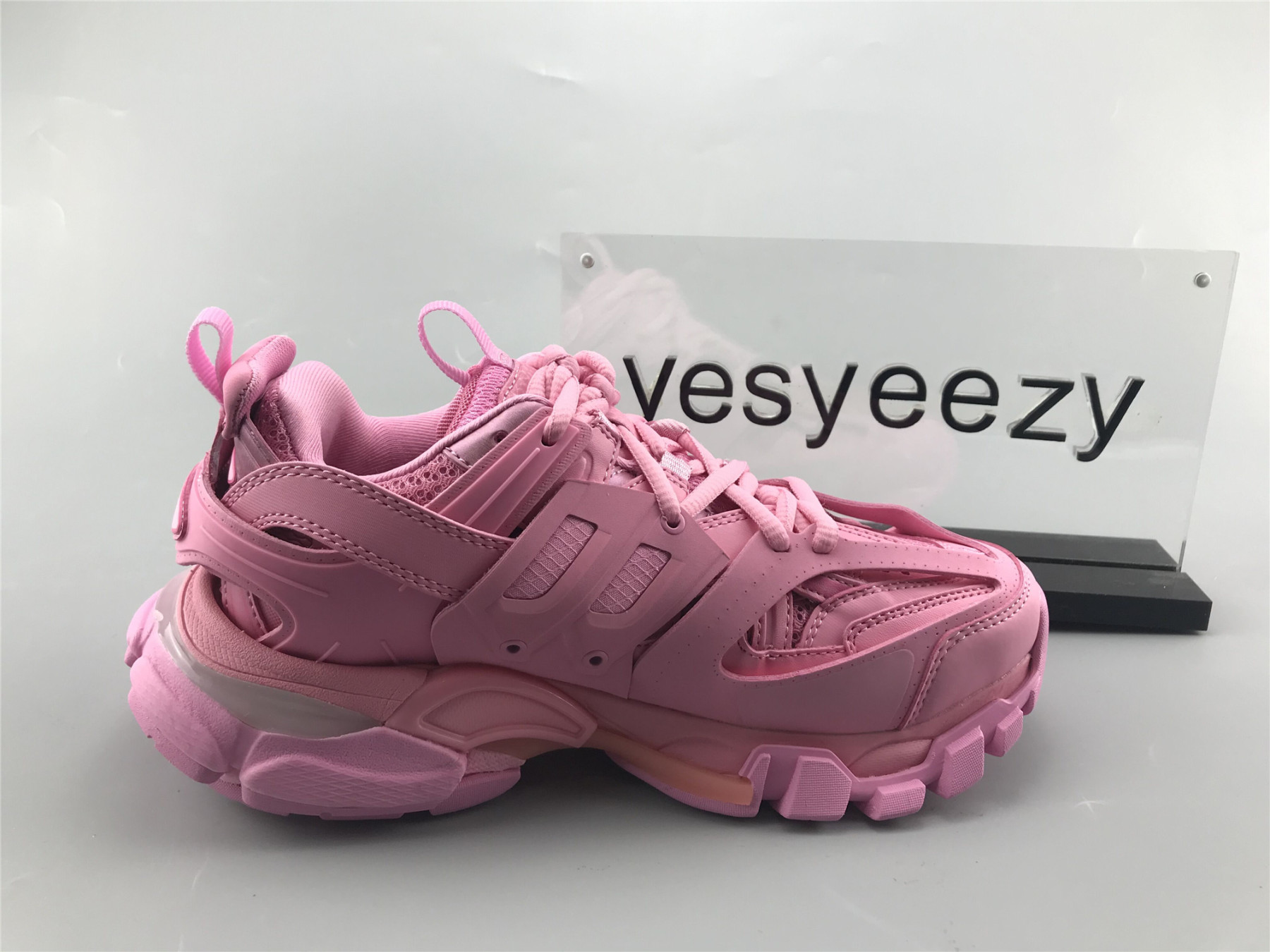 UA TRACK SNEAKER PINK WITH LED LIGHTS