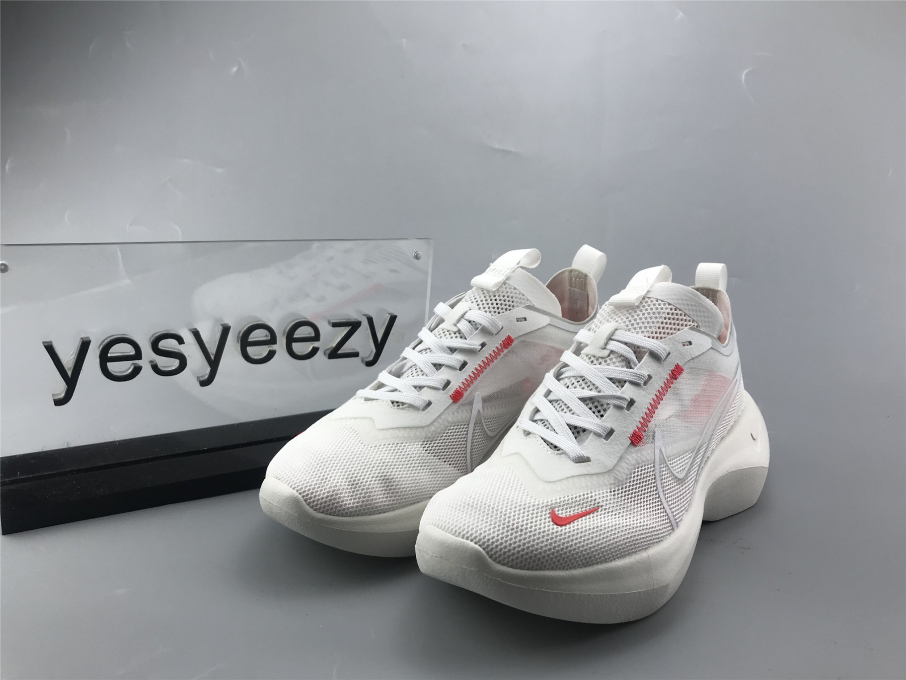 UA NIKE WMNS ZOOM VISTA LITE WHITE