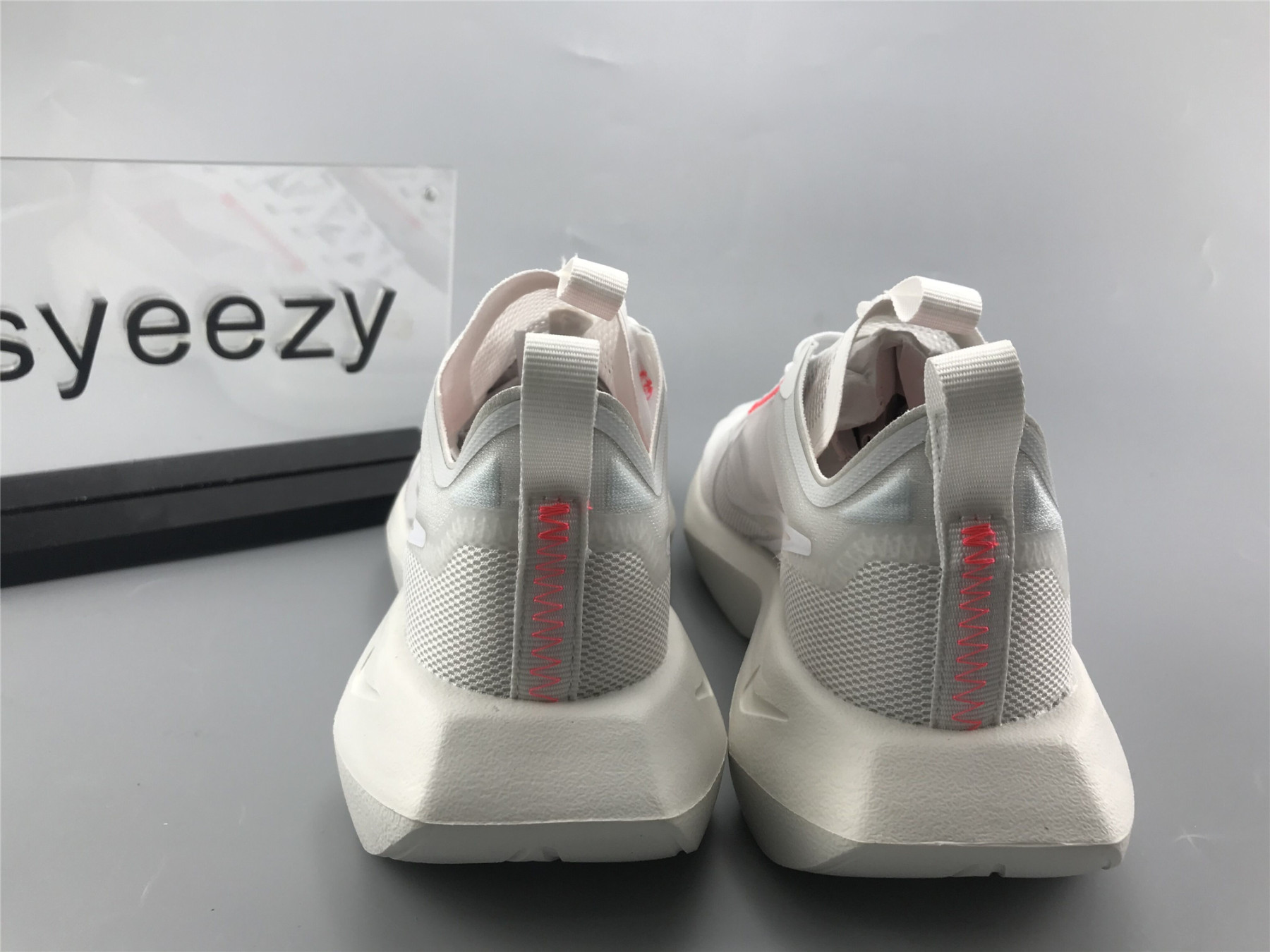 UA NIKE WMNS ZOOM VISTA LITE WHITE