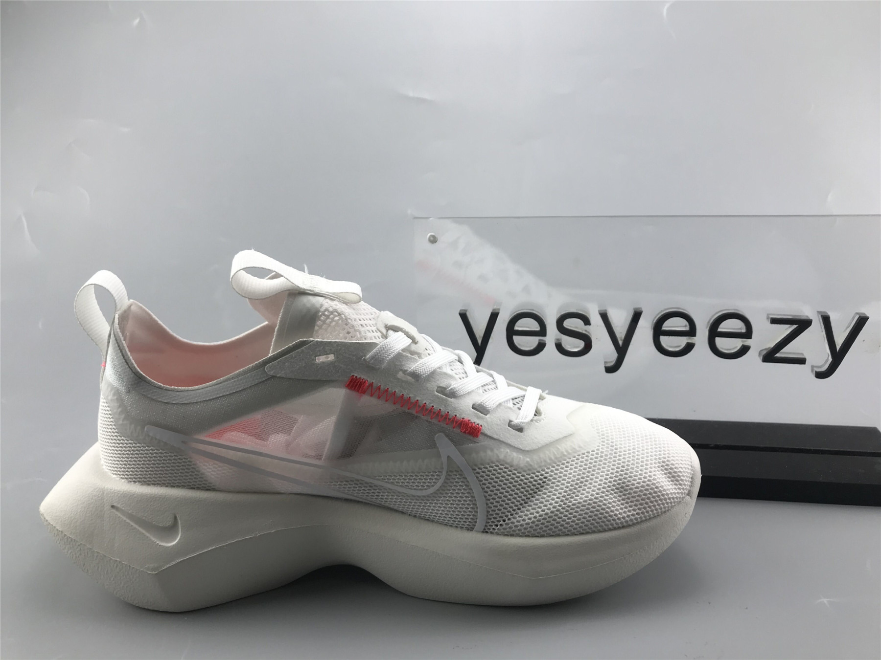 UA NIKE WMNS ZOOM VISTA LITE WHITE