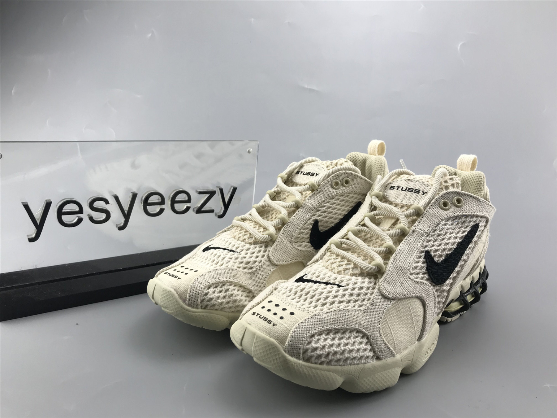 UA NIKE STUSSY X AIR ZOOM SPIRIDON CAGED "FOSSIL"