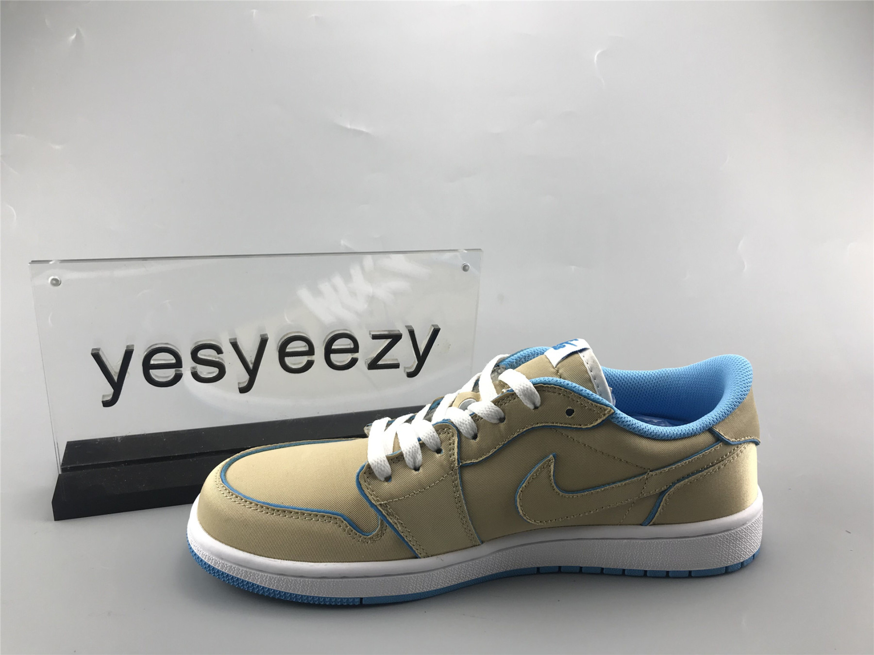 UA NIKE SB AIR JORDAN 1 LOW QS "DESERT ORE"