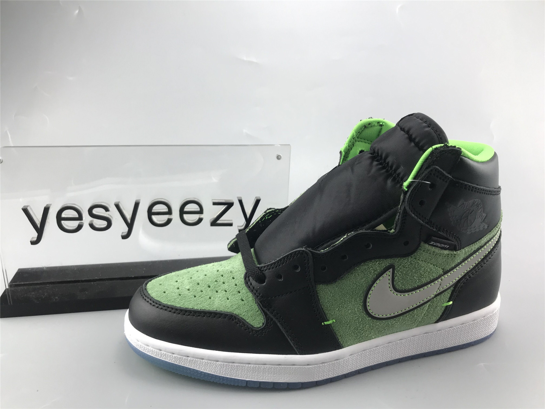 UA AIR JORDAN 1 HIGH ZOOM 