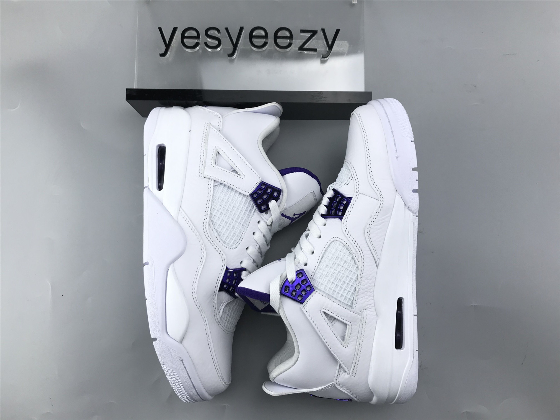 UA AIR JORDAN 4 RETRO "COURT PURPLE"