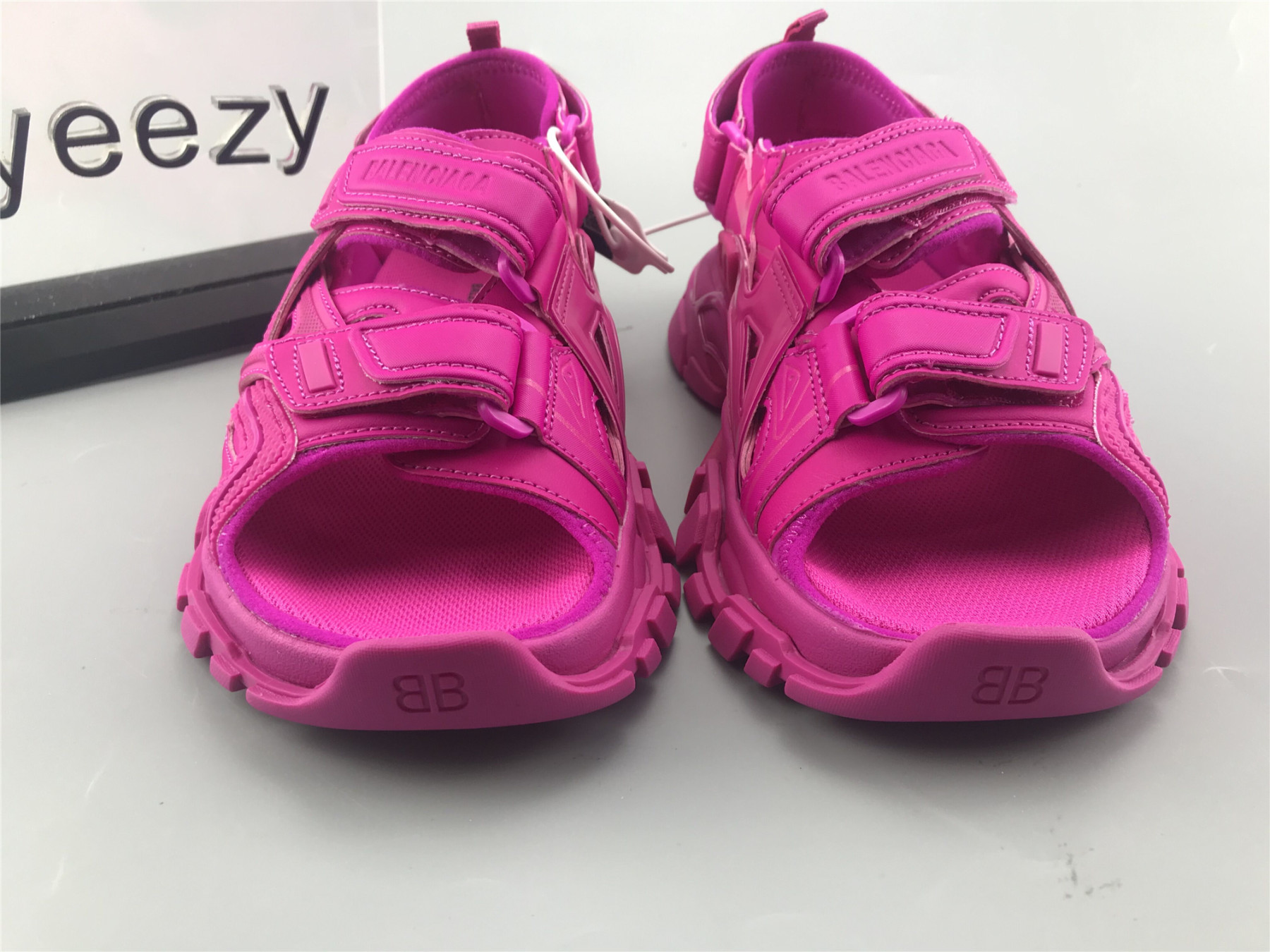 UA TRACK SANDAL ROSE BUBBLE GUM