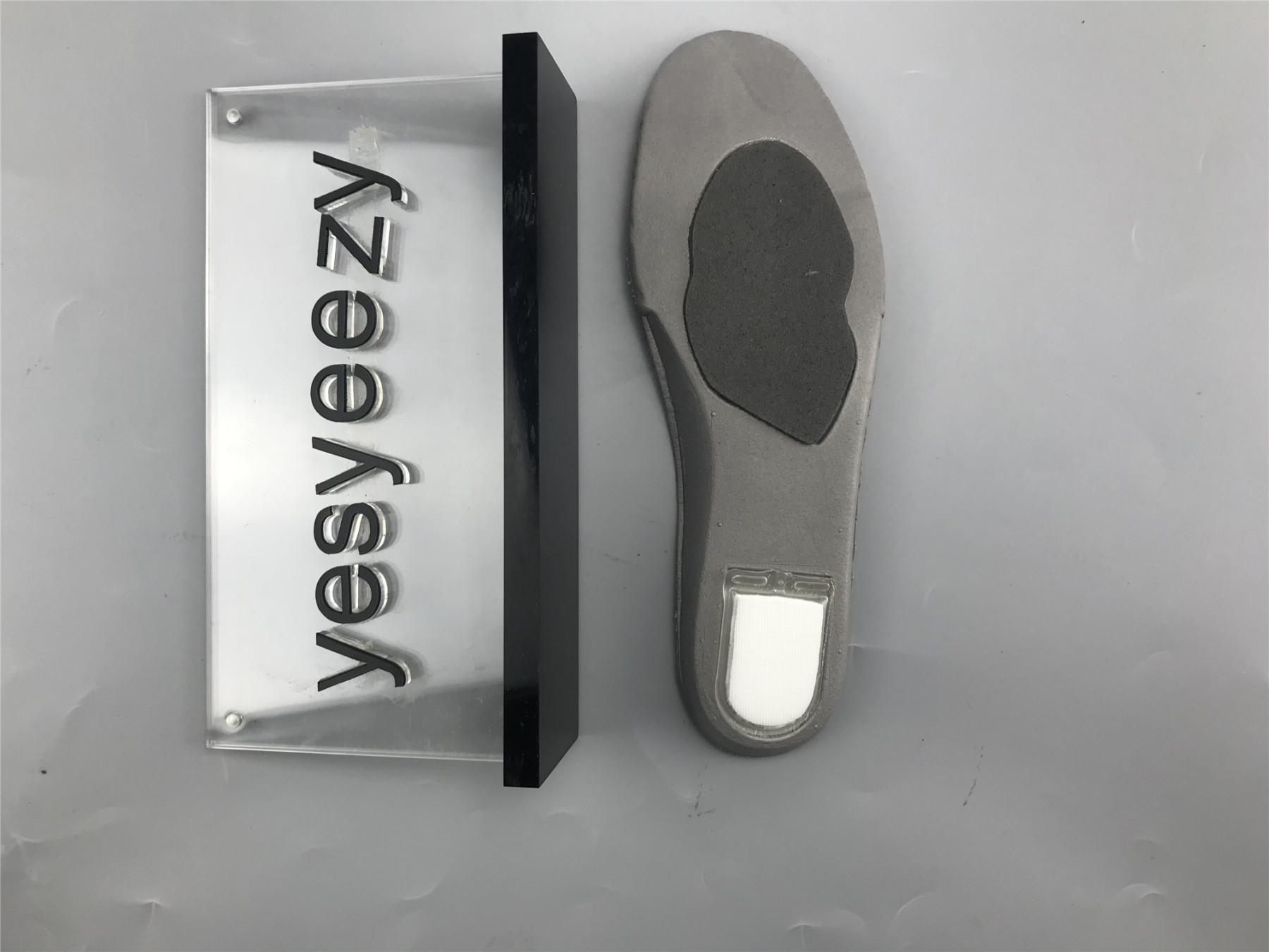 UA INSTANT SKATEBOARDS NIKE SB DUNK LOW