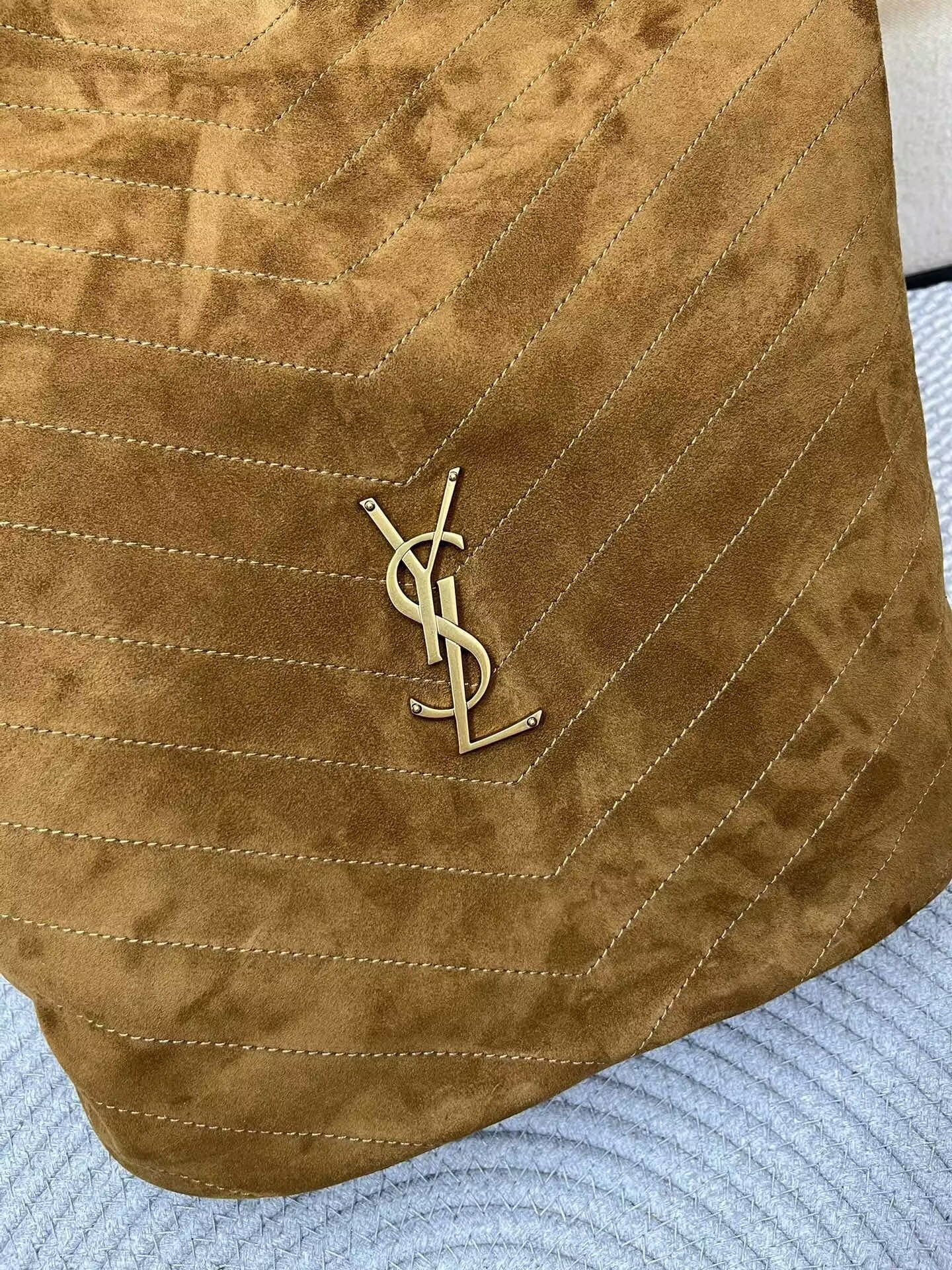 Y51 NIKI S*pple Bucket In Suede 33x16x40cm