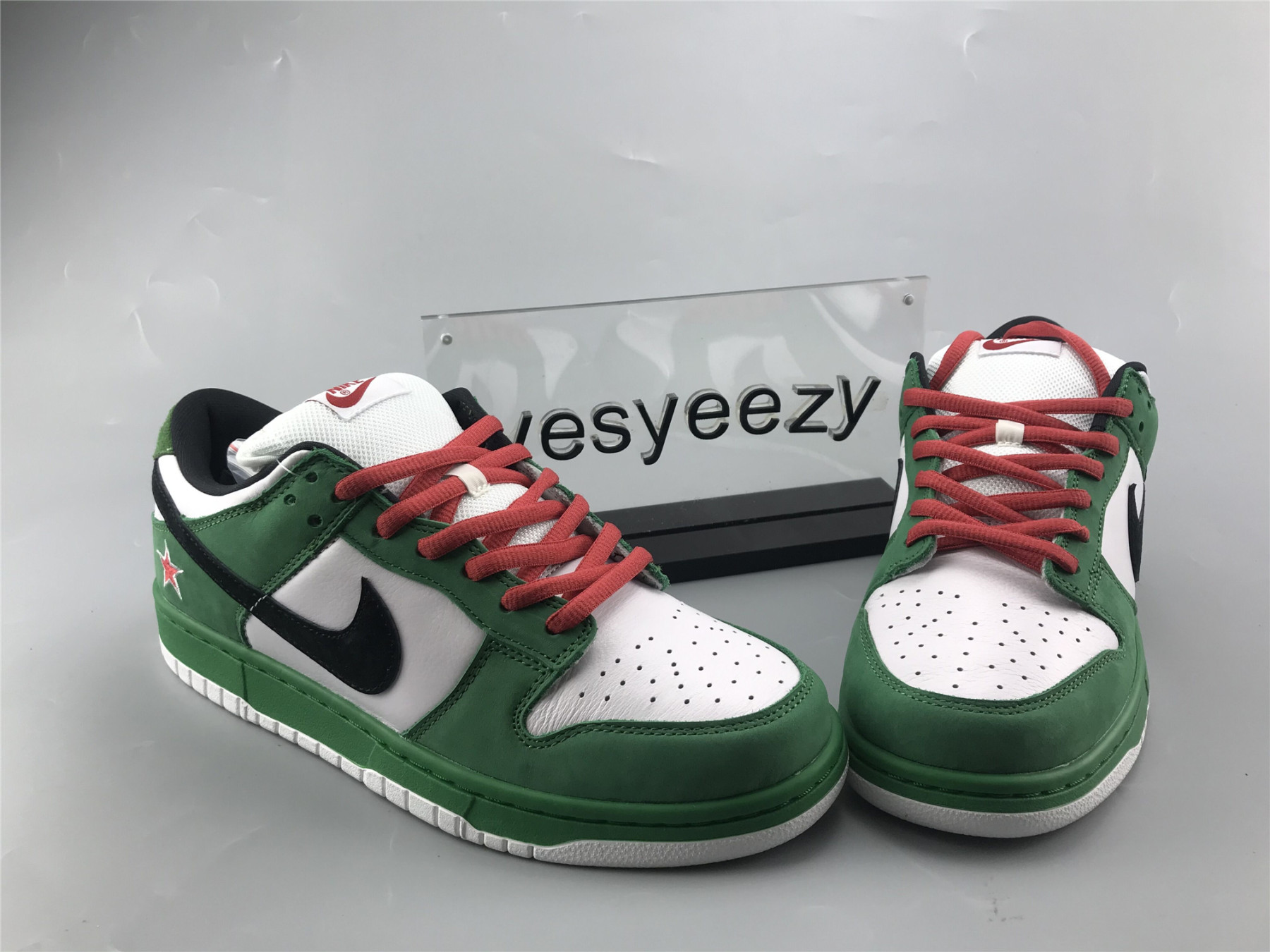 UA NIKE DUNK LOW PRO SB "HEINEKEN"