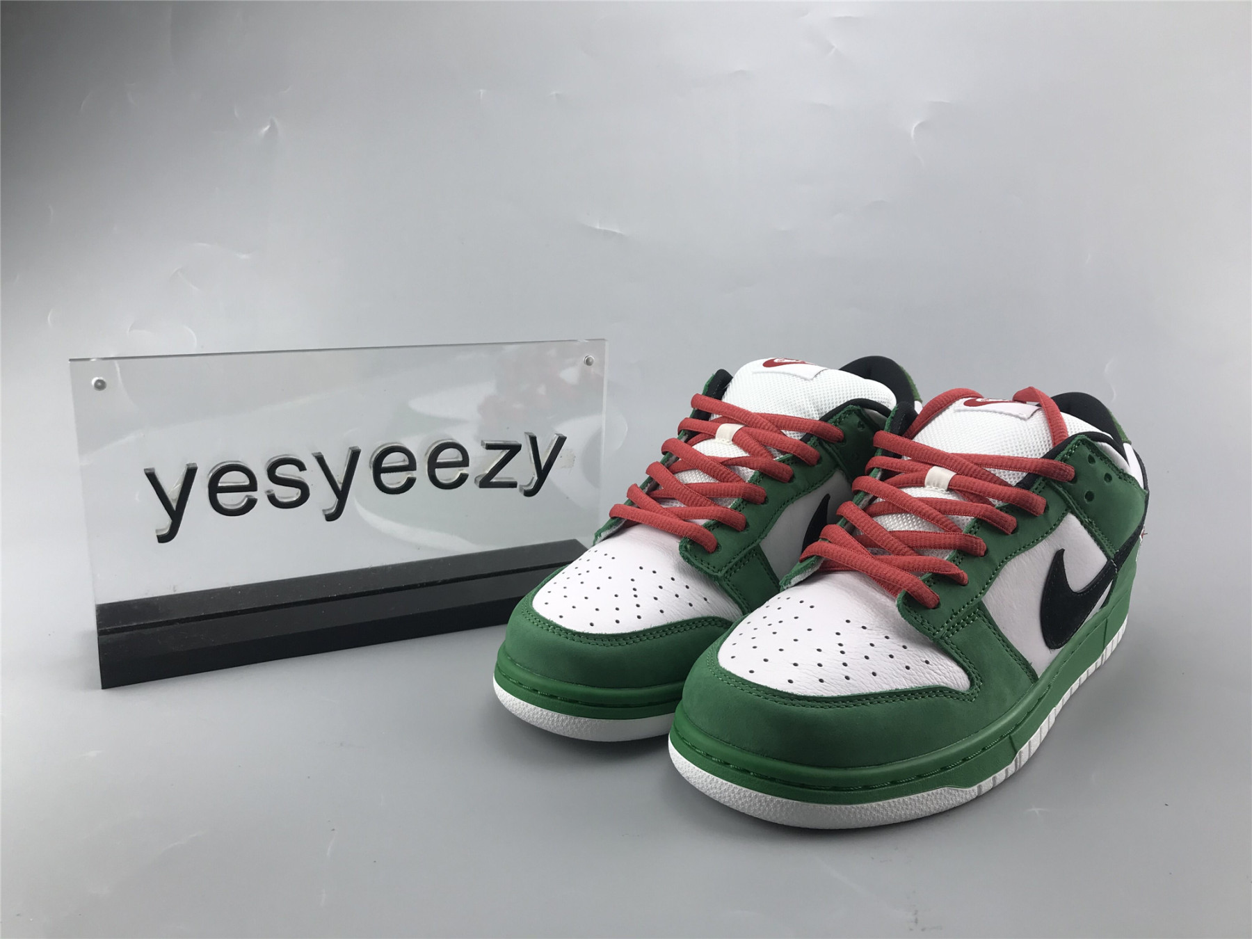UA NIKE DUNK LOW PRO SB "HEINEKEN"