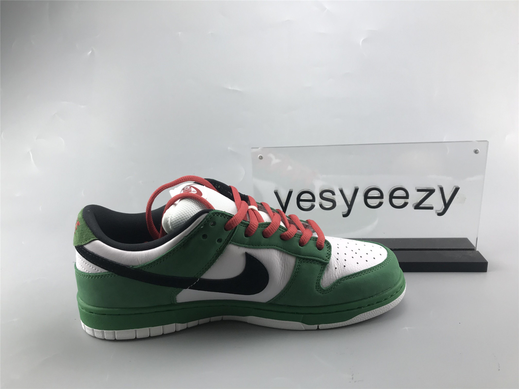 UA NIKE DUNK LOW PRO SB "HEINEKEN"