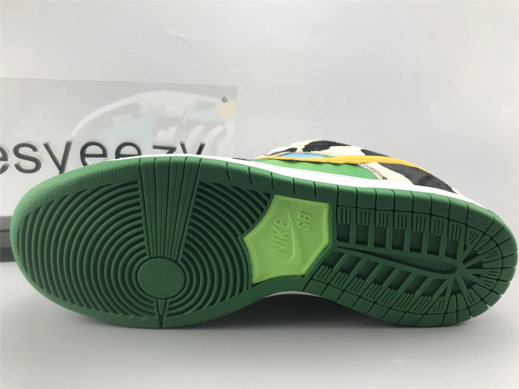 UA NIKE SB DUNK LOW X BEN & JERRY