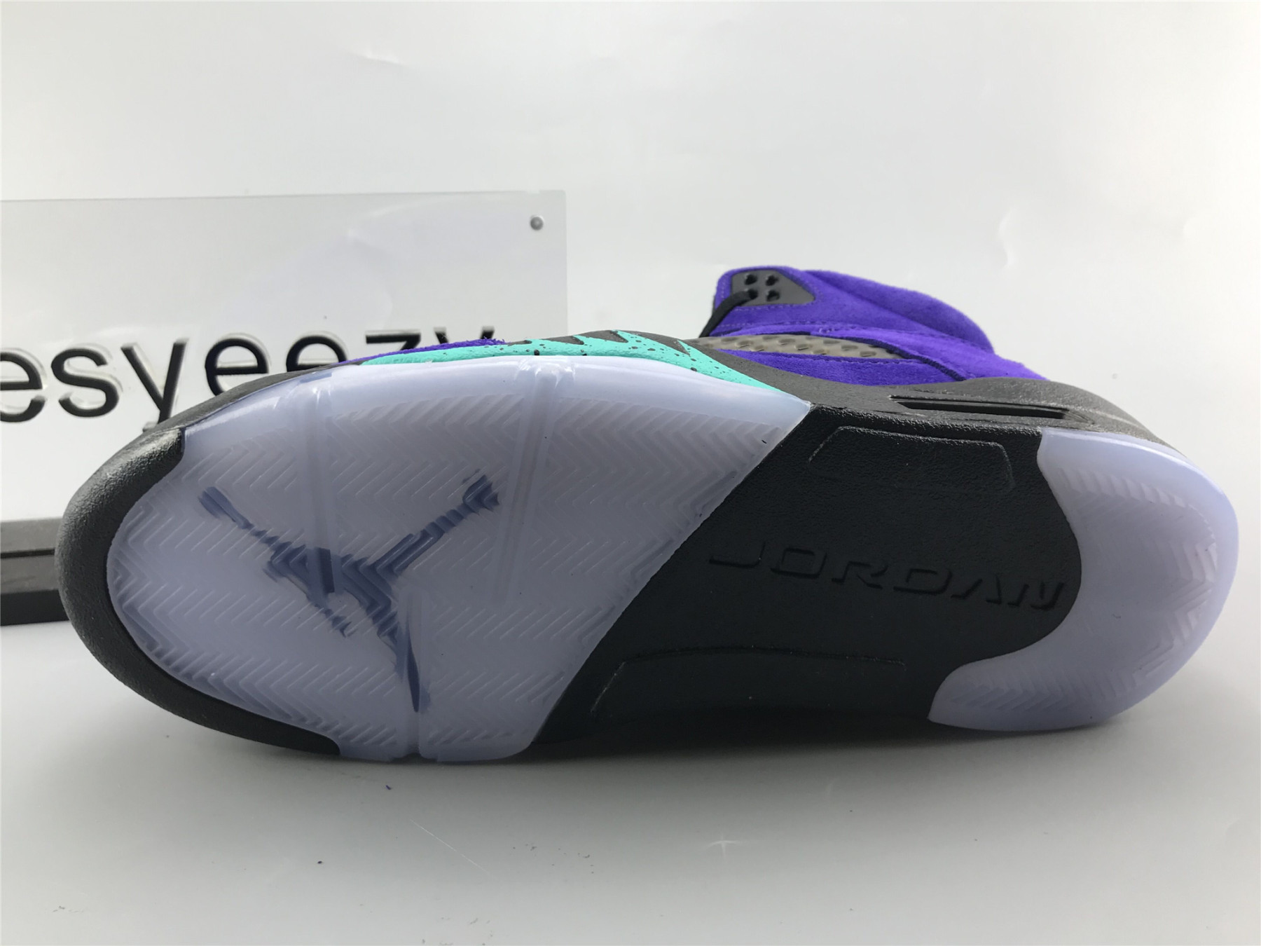 UA AIR JORDAN 5 RETRO "ALTERNATE GRAPE"