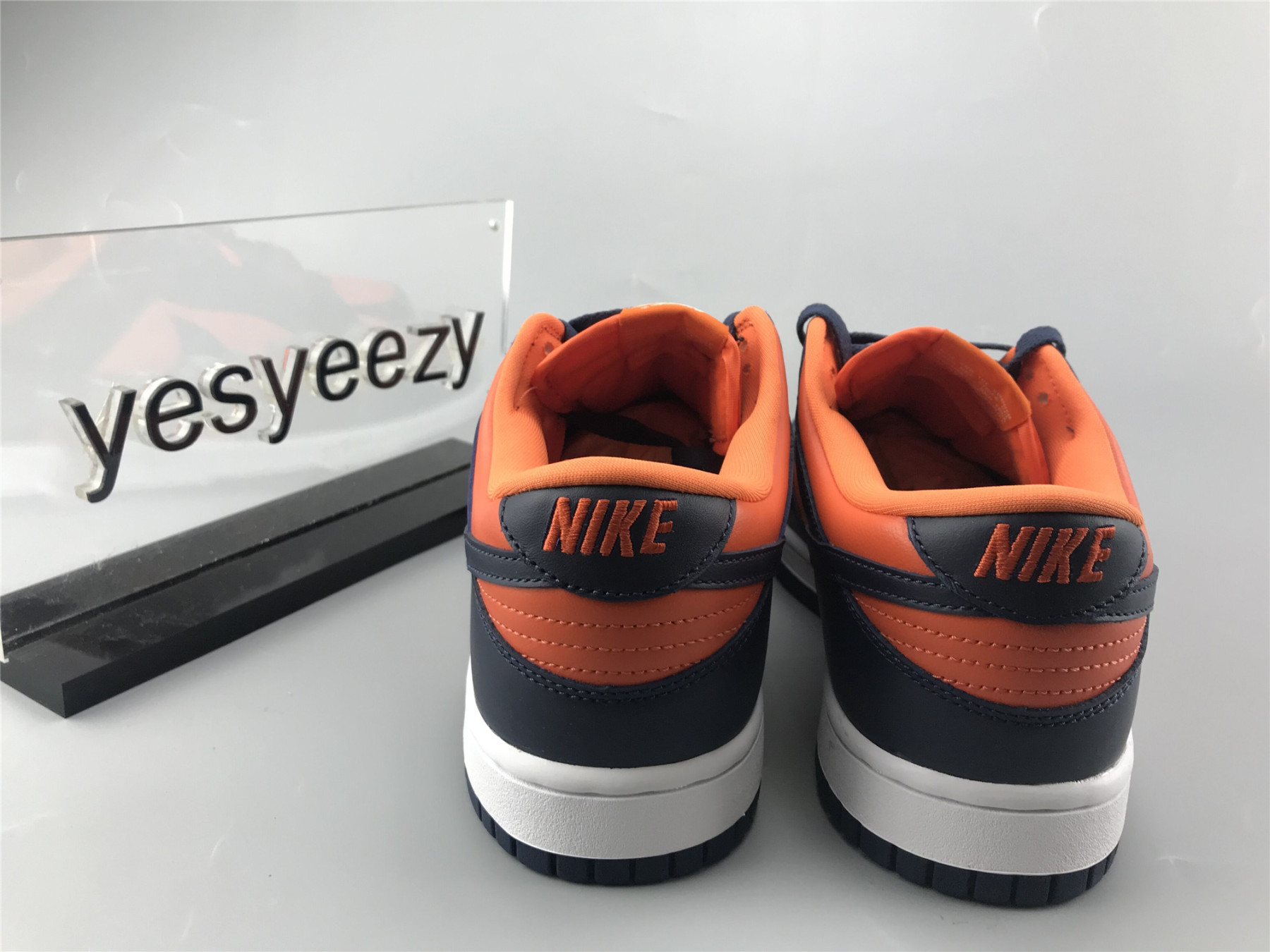 UA NIKE DUNK LOW SP CHAMP COLORS UNIVERSITY ORANGE MARINE