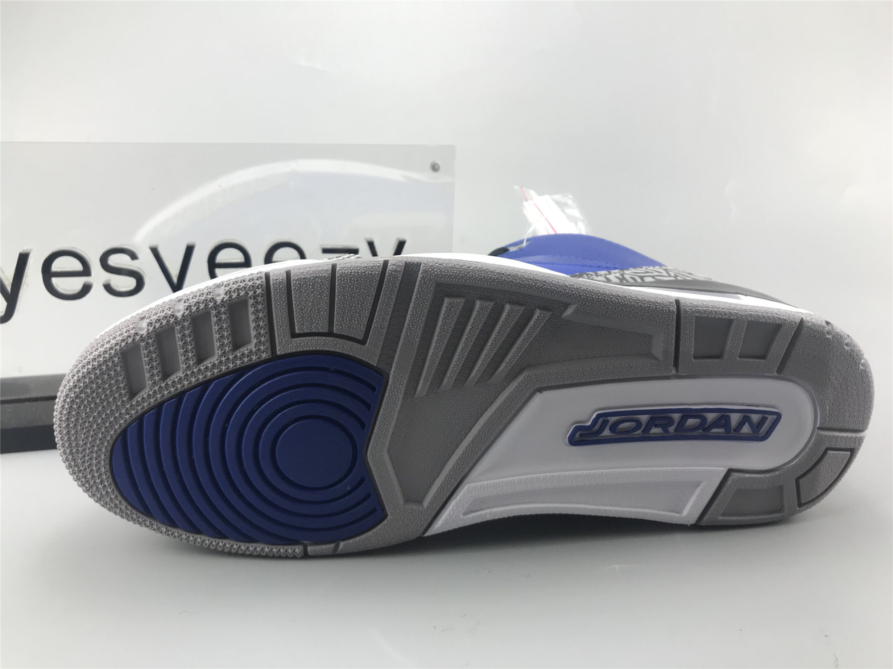 UA AIR JORDAN 3 RETRO "VARSITY ROYAL"