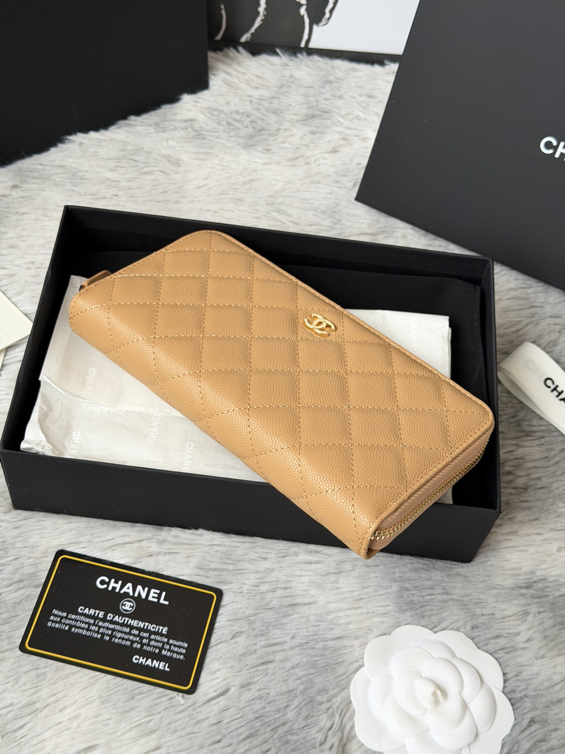 Ch**el zip around wallet 80758 10x19x3cm