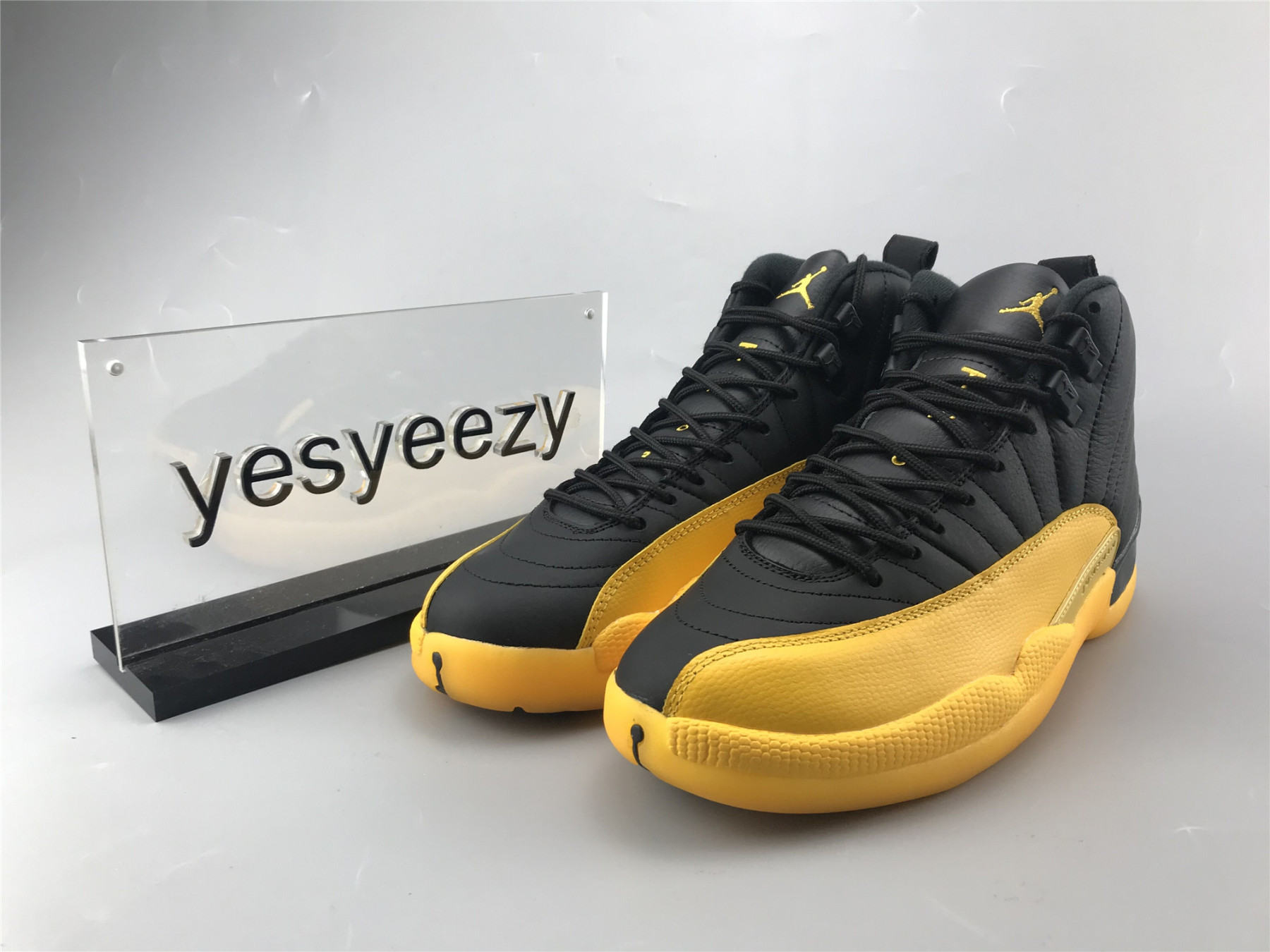 UA AIR JORDAN 12 "UNIVERSITY GOLD"