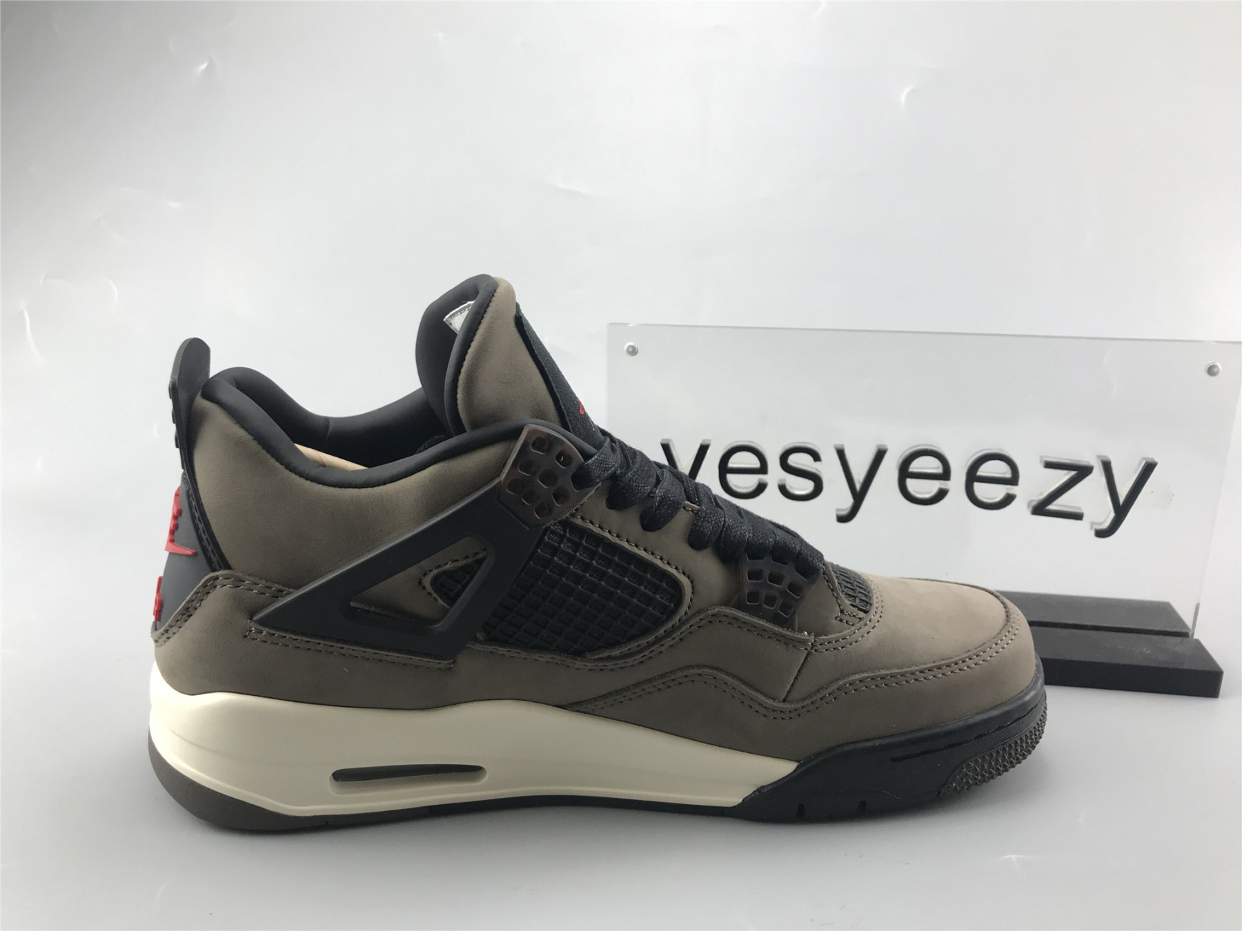 UA TRAVIS SCOTT X AIR JORDAN 4 "CATUS JACK" OLIVE