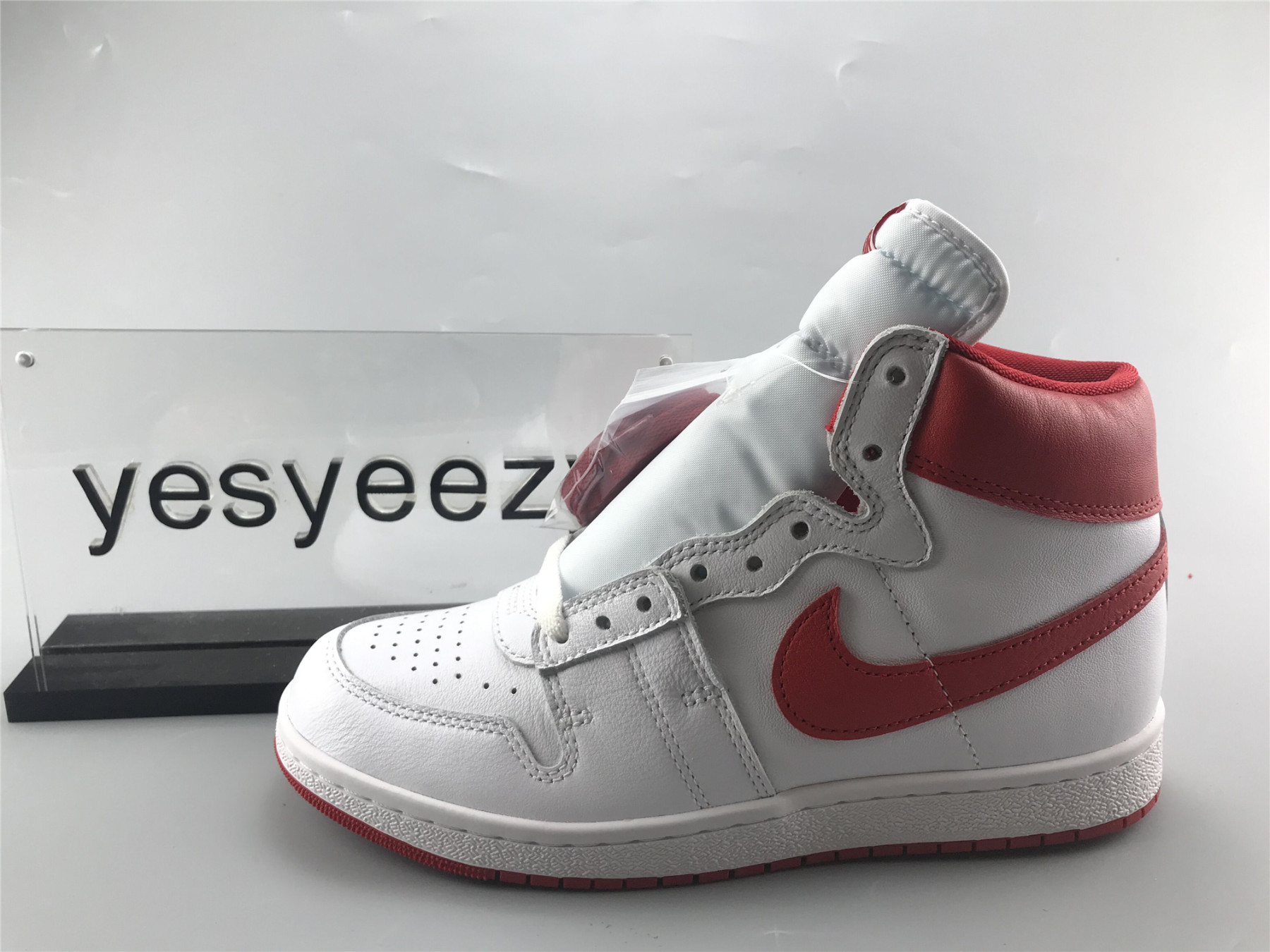 UA AIR JORDAN NEW BEGINNINGS PACK RETRO HIGH 1 & NIKE AIR SHIP