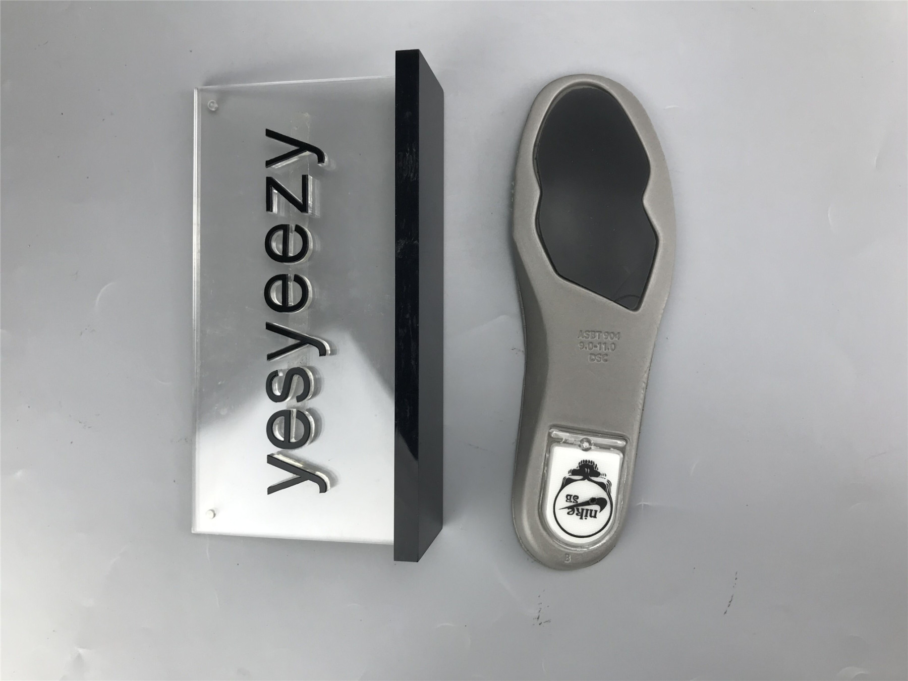 UA NIKE GRATEFUL DEAD X DUNK LOW SB 