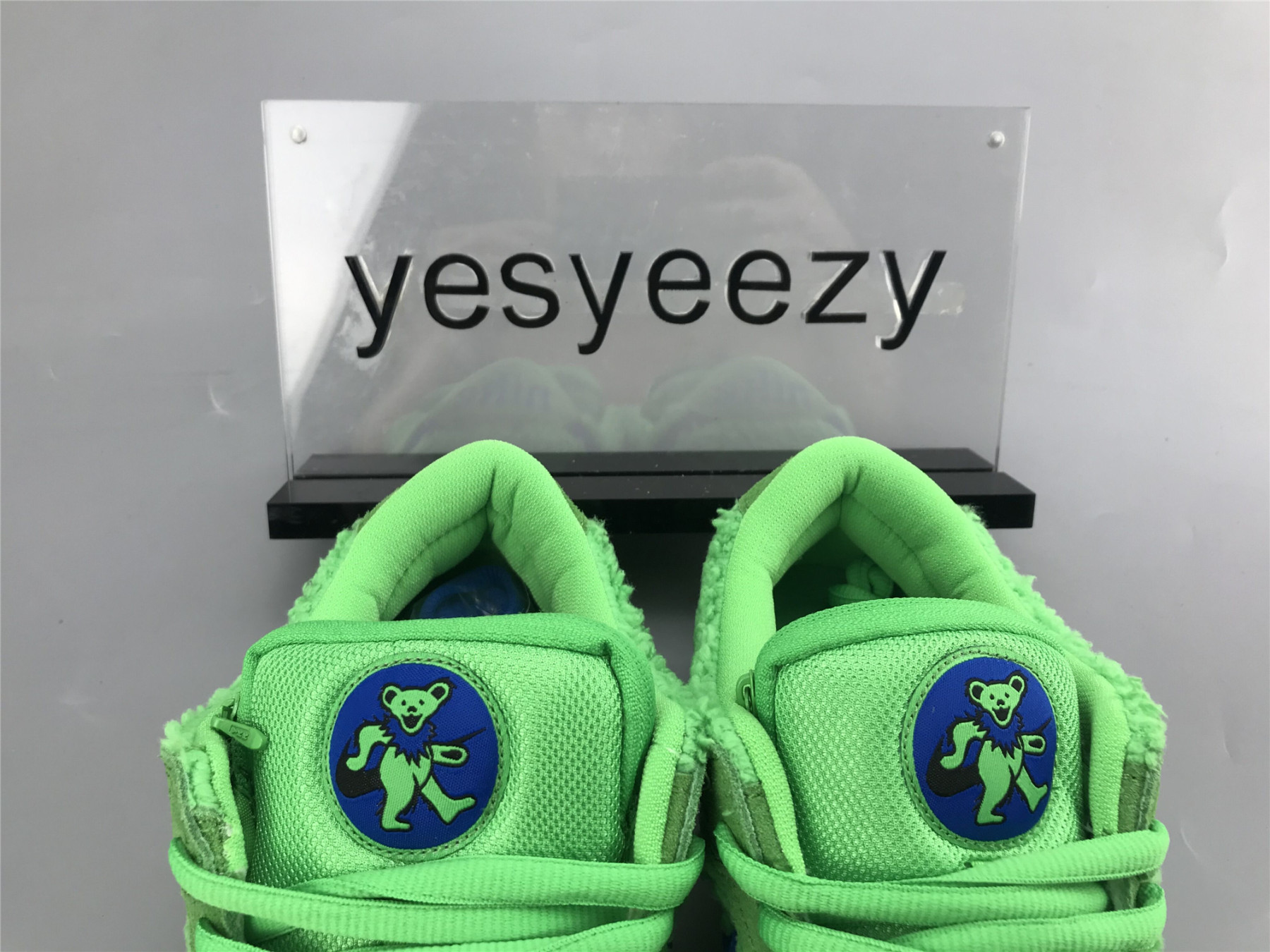 UA NIKE GRATEFUL DEAD X DUNK LOW SB 