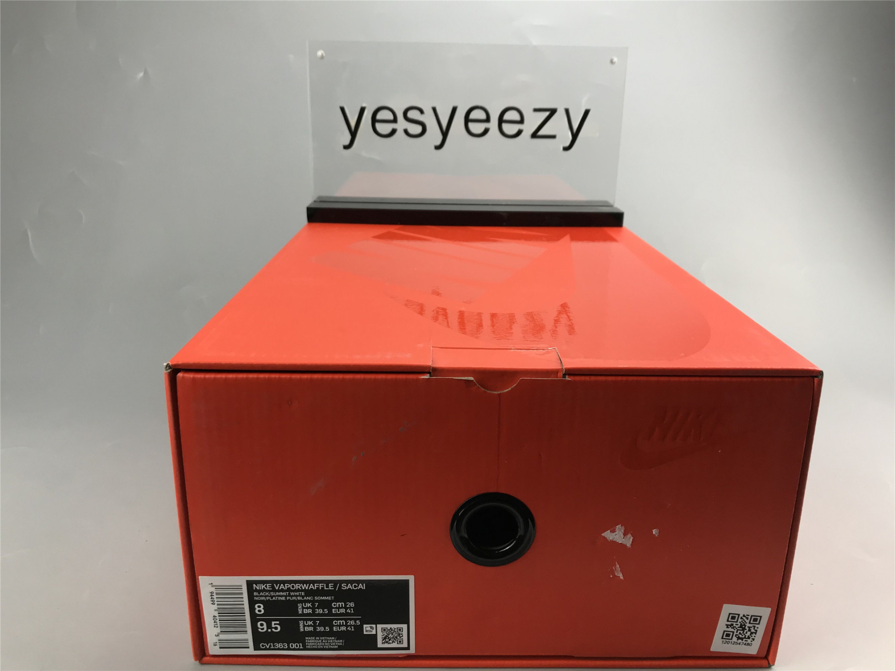 UA NIKE SACAI X VAPORWAFFLE 